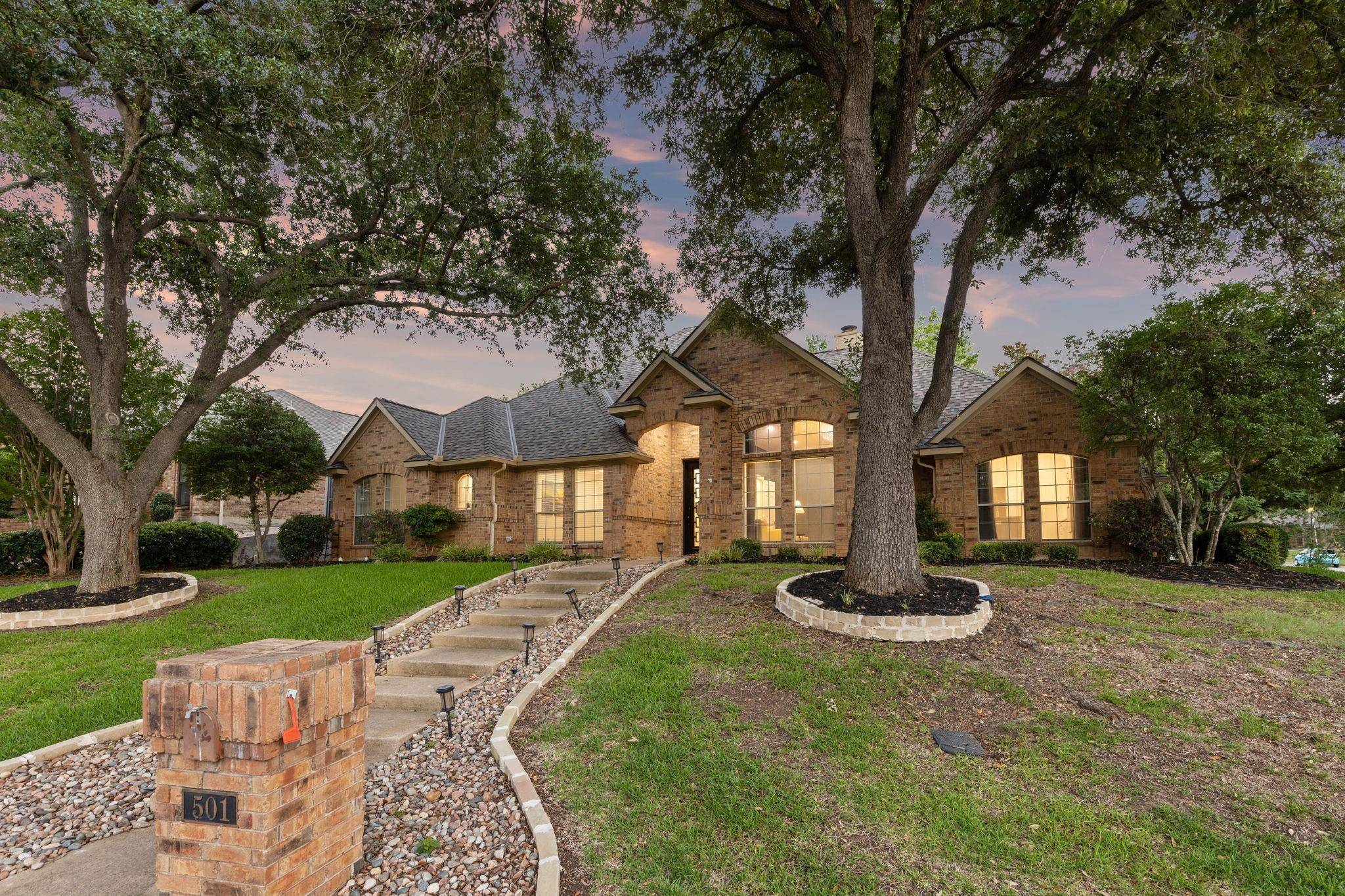 Colleyville, TX 76034,501 Green Meadow Street N