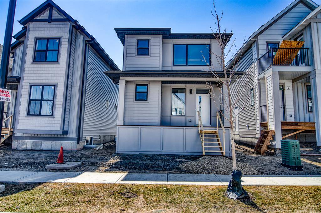 Airdrie, AB T4B 5H9,557 South Point PL SW