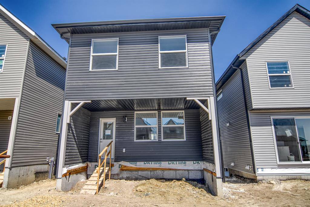 Airdrie, AB T4B 5H9,557 South Point PL SW