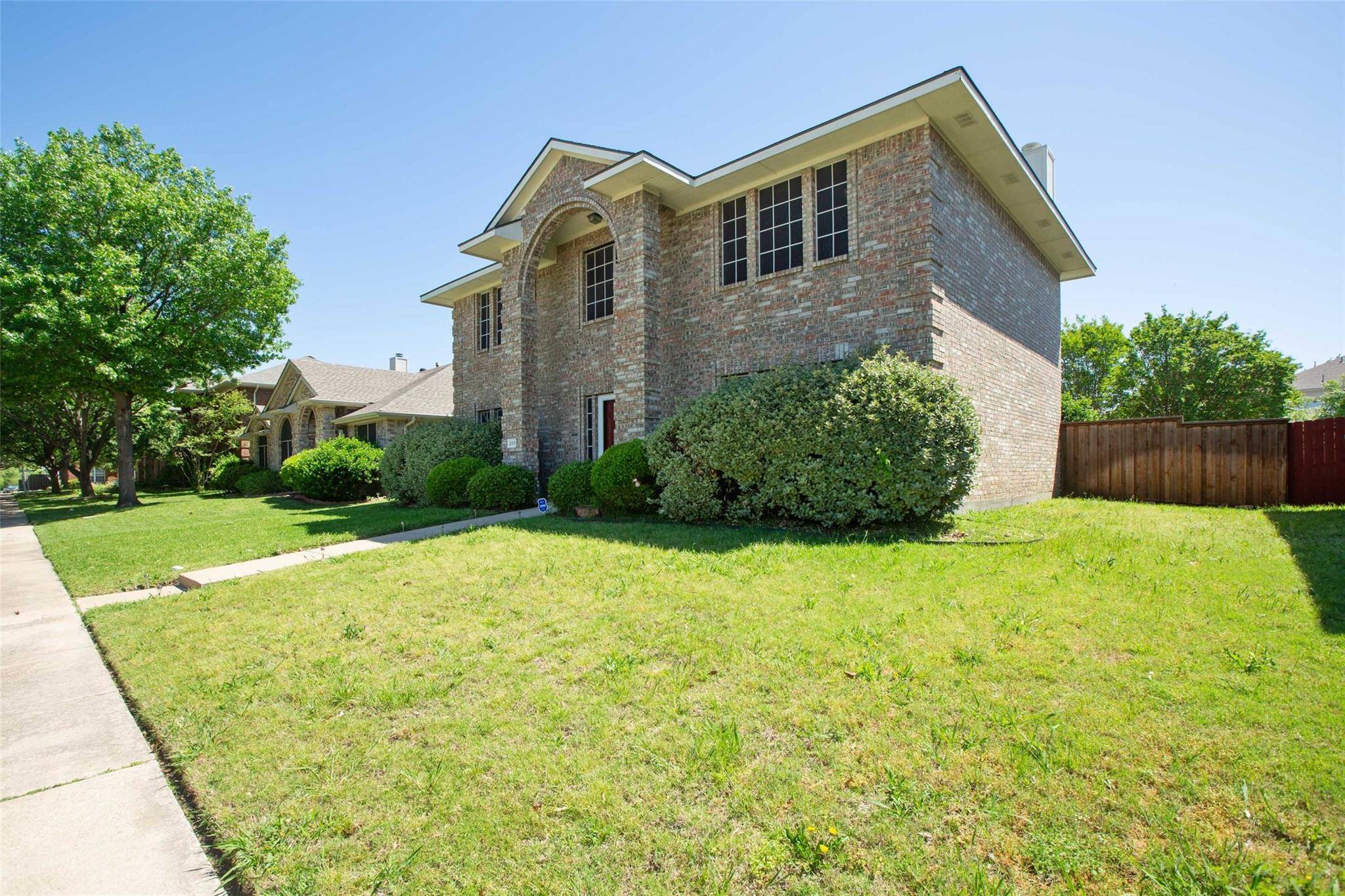 Wylie, TX 75098,208 Towngate Drive