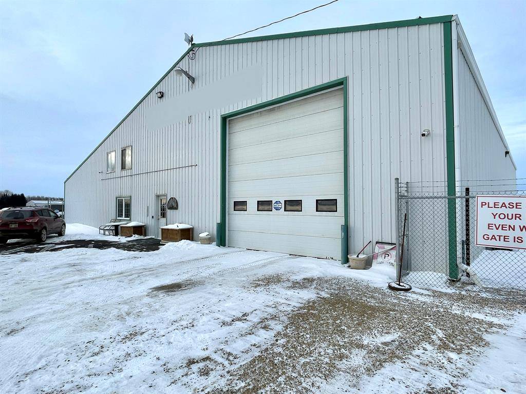 Rural Lacombe County, AB T4L 2N1,2-40232 Range Road 27