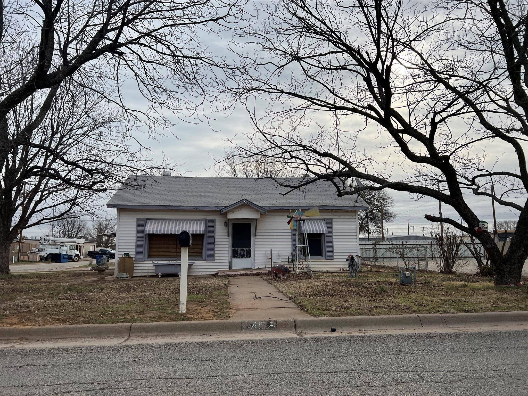 Graham, TX 76450,415 Colorado Avenue