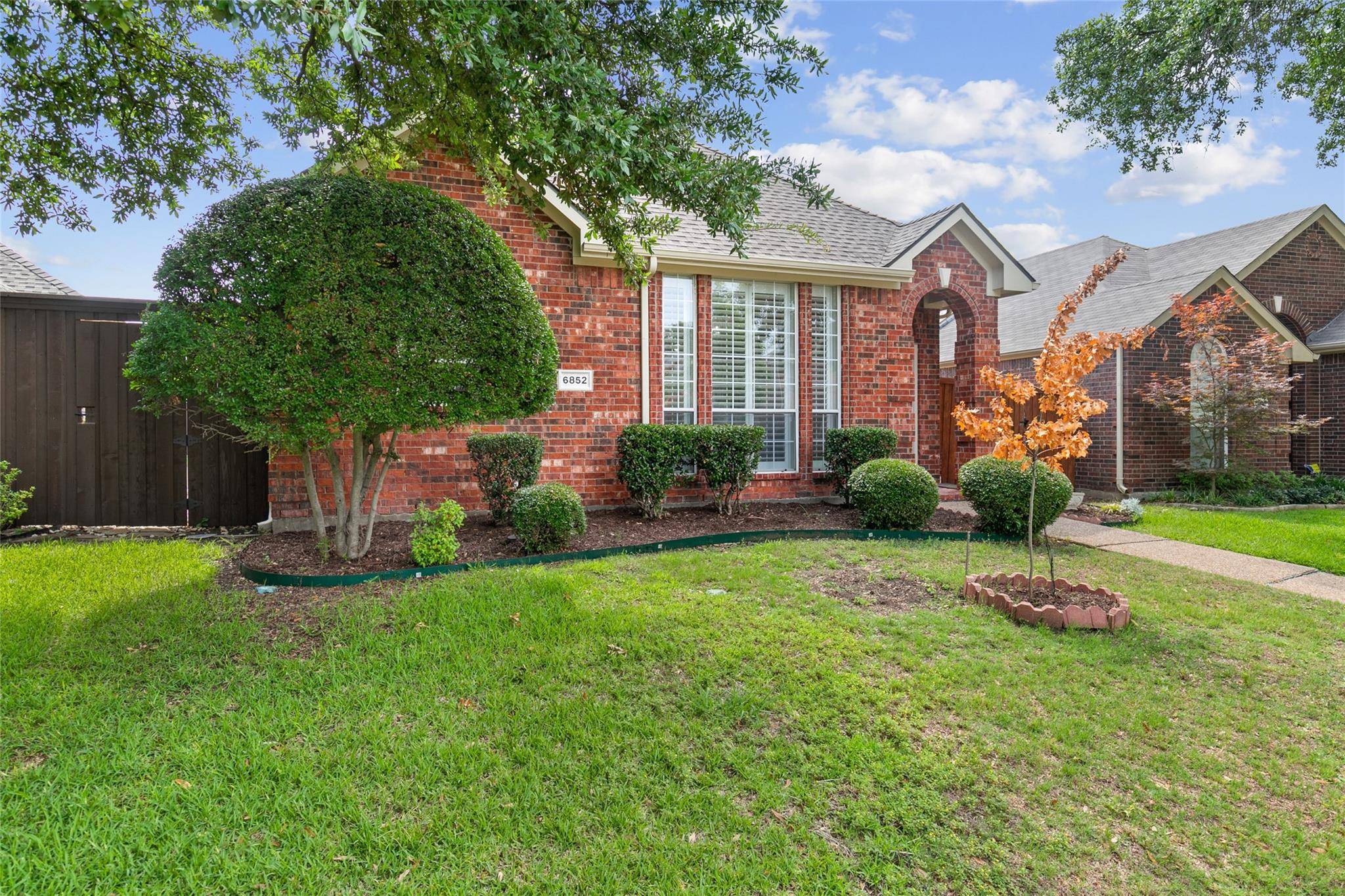 Plano, TX 75023,6852 Barbican Drive