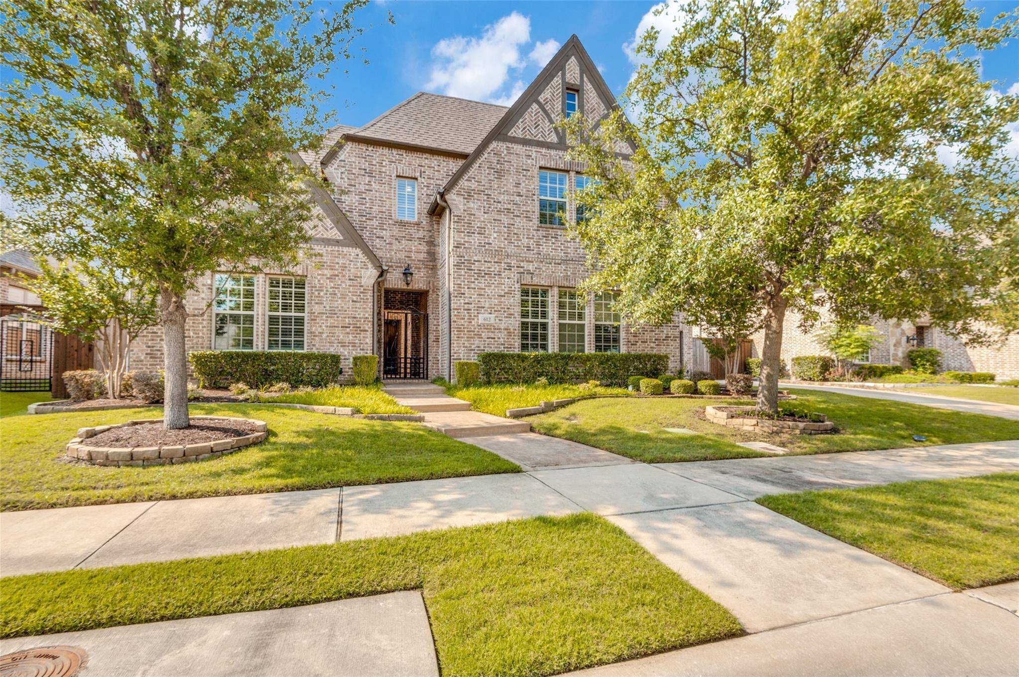 Irving, TX 75039,612 Creekway Drive