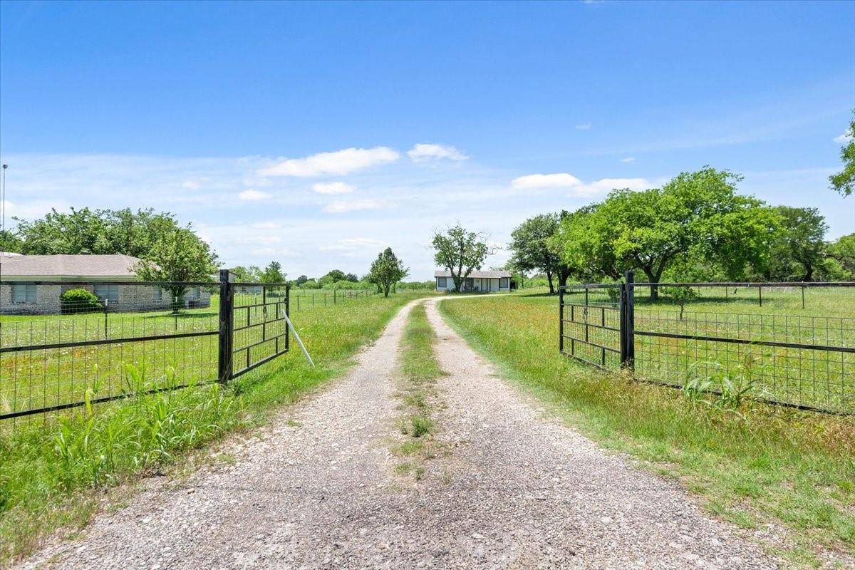 Axtell, TX 76624,661 S Pleasant Hill Road