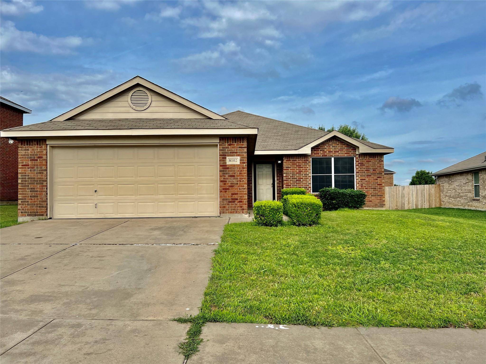 Arlington, TX 76002,8102 Macgregor Drive