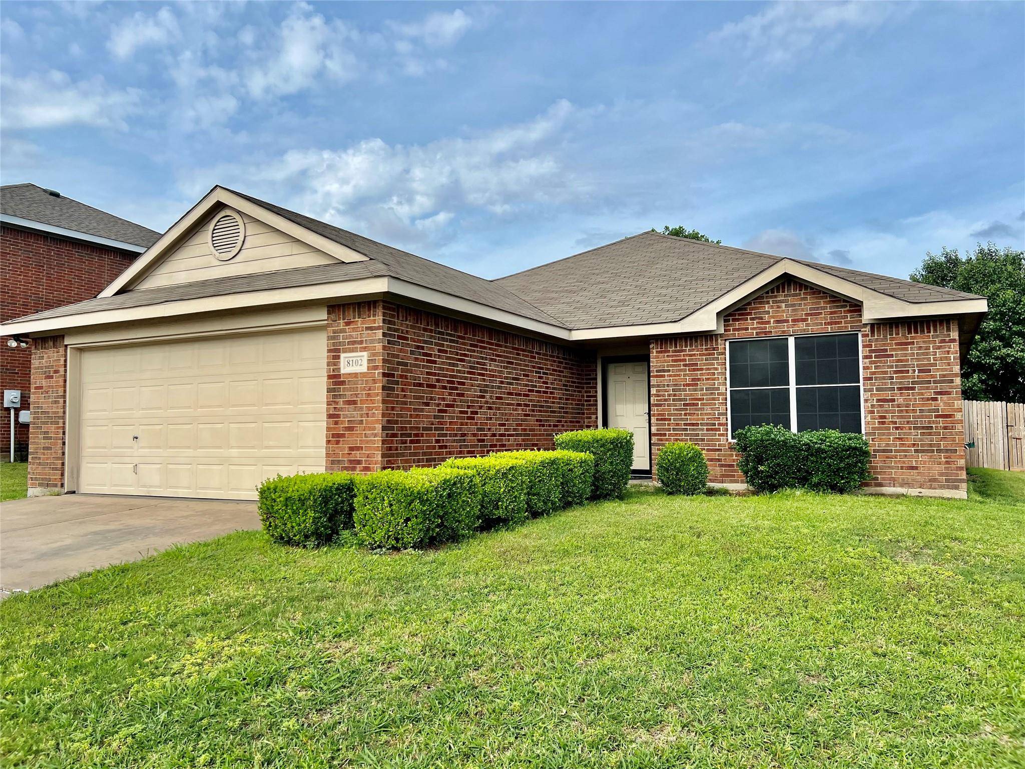 Arlington, TX 76002,8102 Macgregor Drive