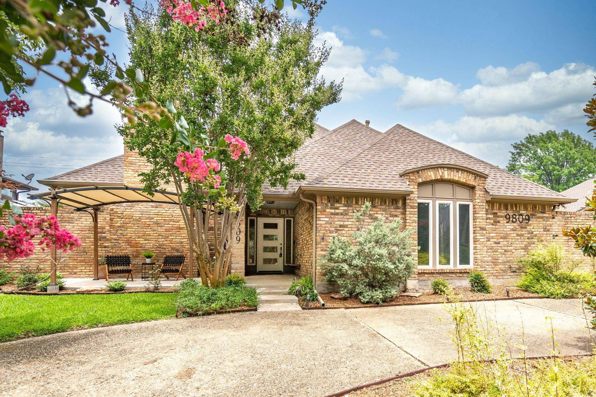 Dallas, TX 75243,9809 Cross Creek Court