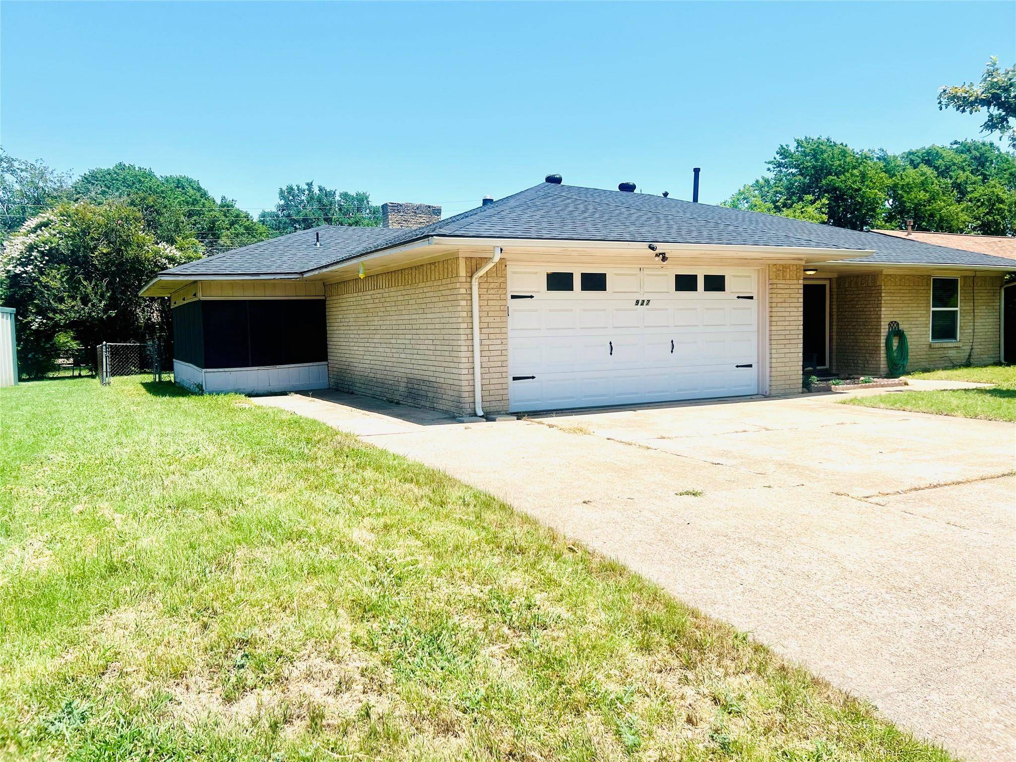 Cedar Hill, TX 75104,927 Harrington Drive