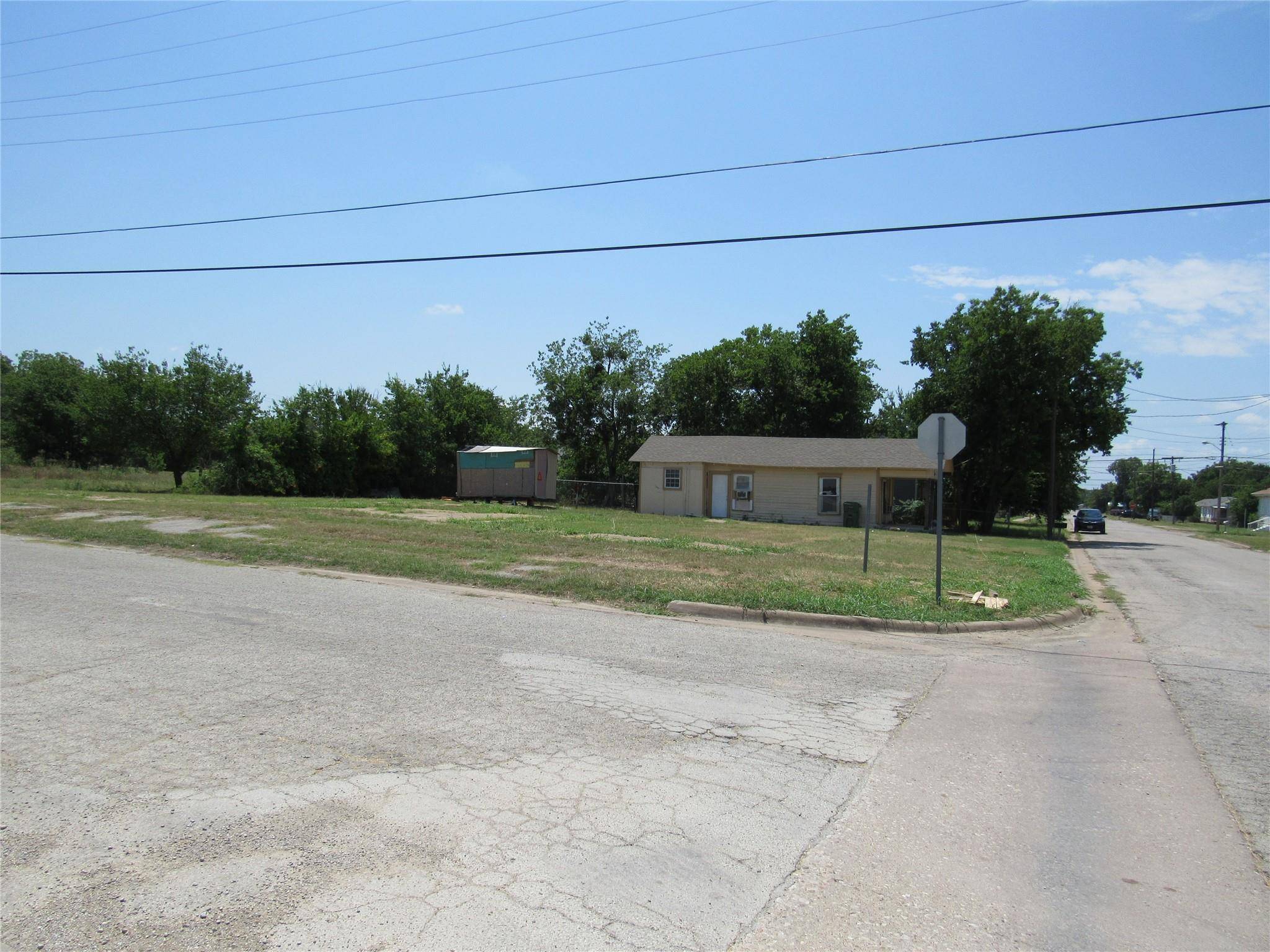 Mineral Wells, TX 76067,605 2nd Avenue