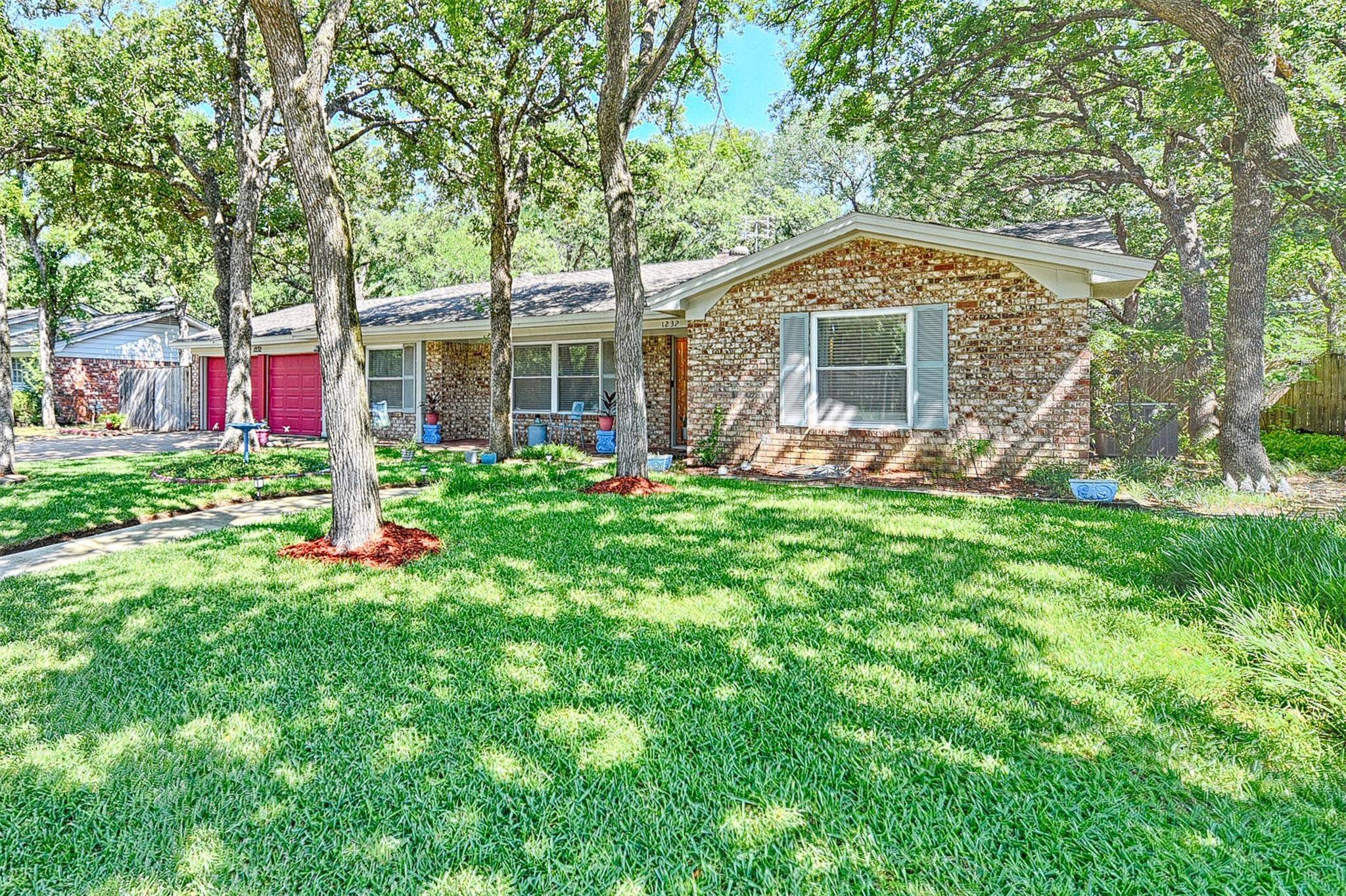 Hurst, TX 76053,1232 W Redbud Drive