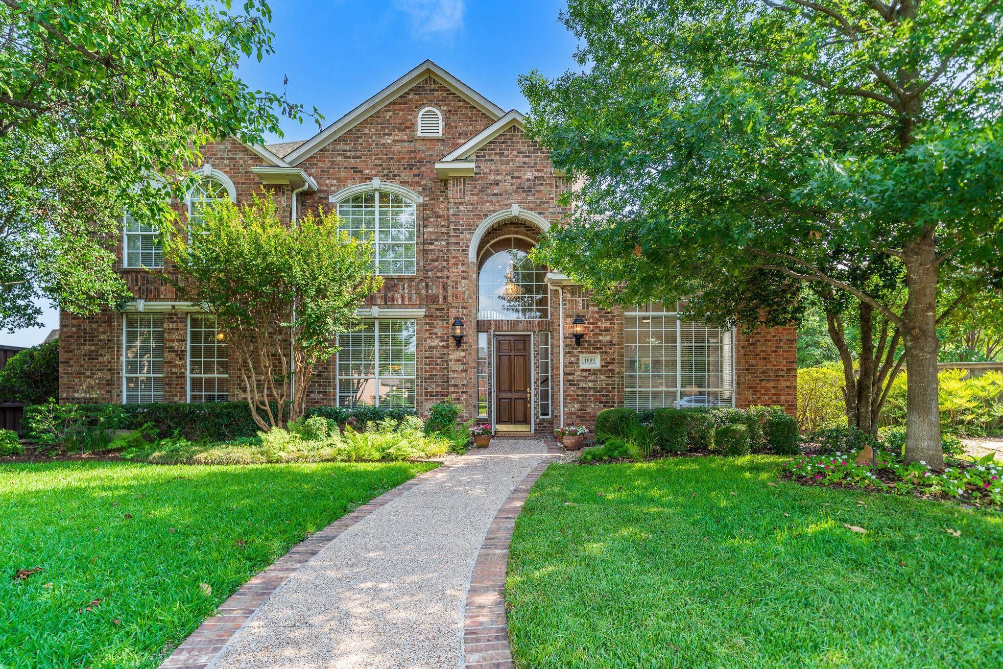 Coppell, TX 75019,1009 Roundrock Circle