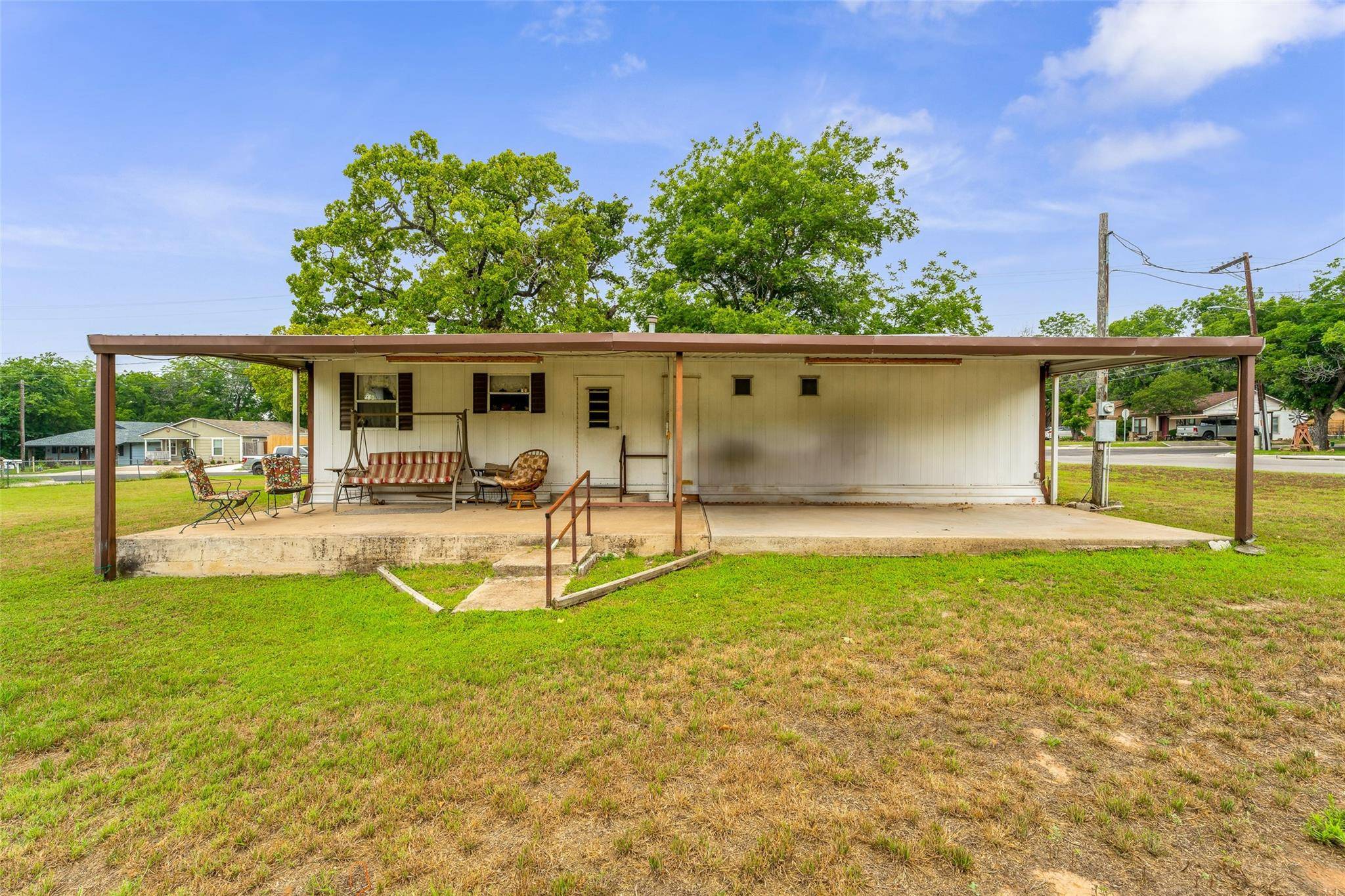 Weatherford, TX 76086,916 N Rusk Street