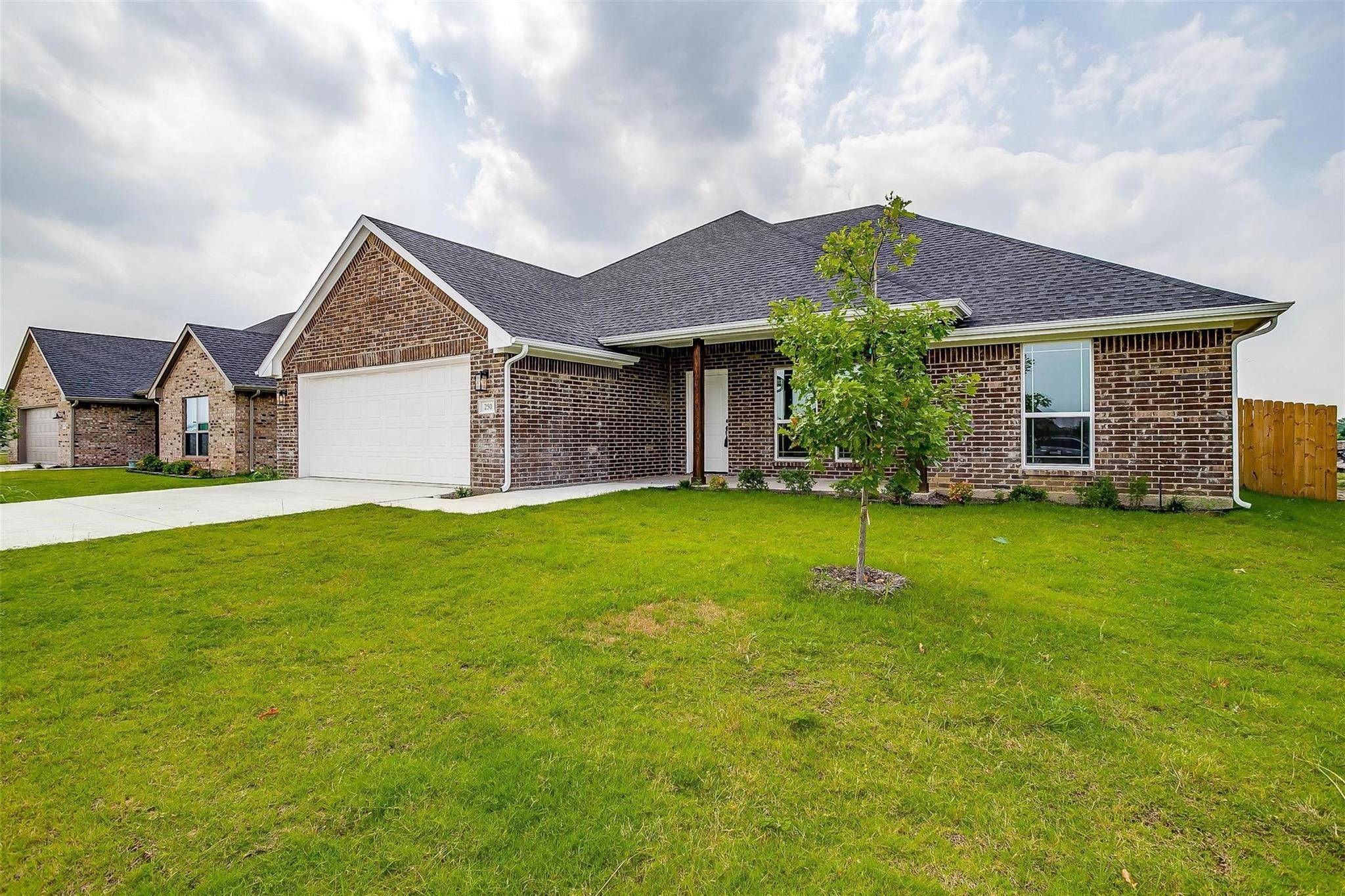 Palmer, TX 75152,250 Poinsetta Drive