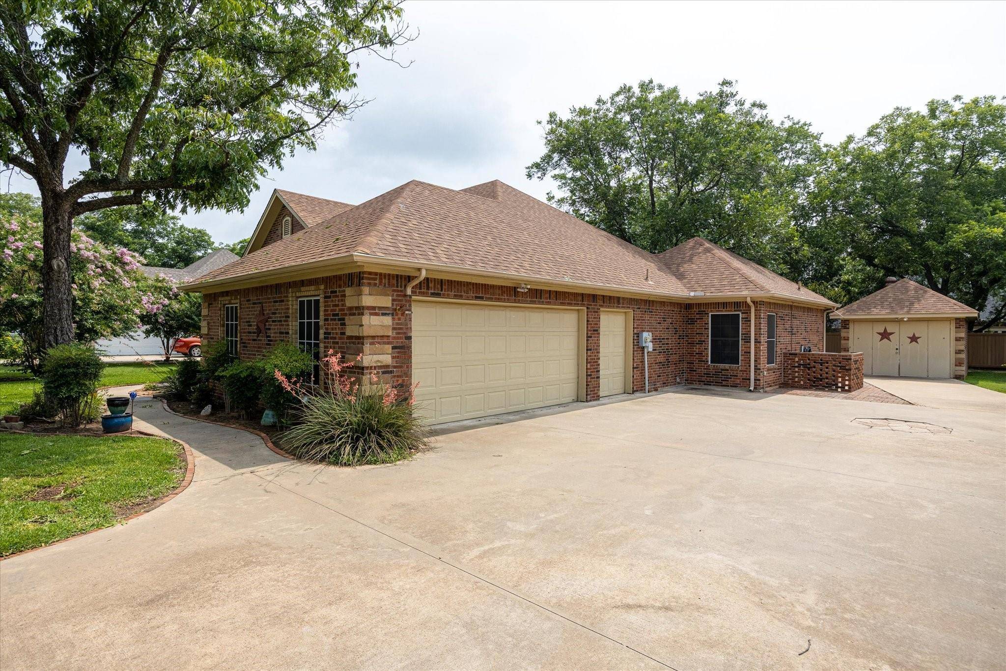 Granbury, TX 76049,9411 S Longwood Drive