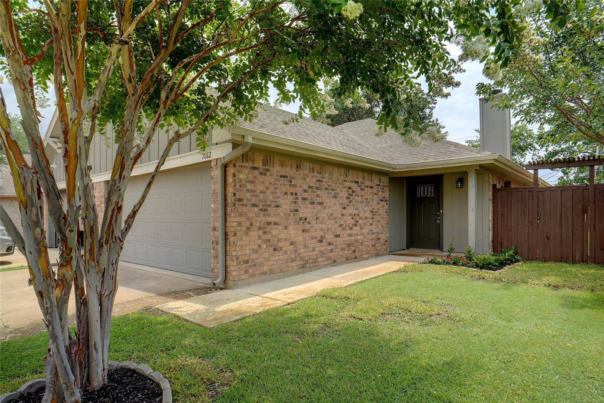 North Richland Hills, TX 76182,7512 April Lane