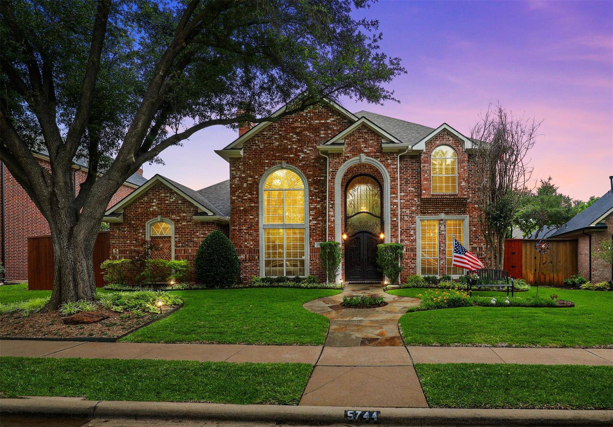 Plano, TX 75093,5744 Ridgehaven Drive