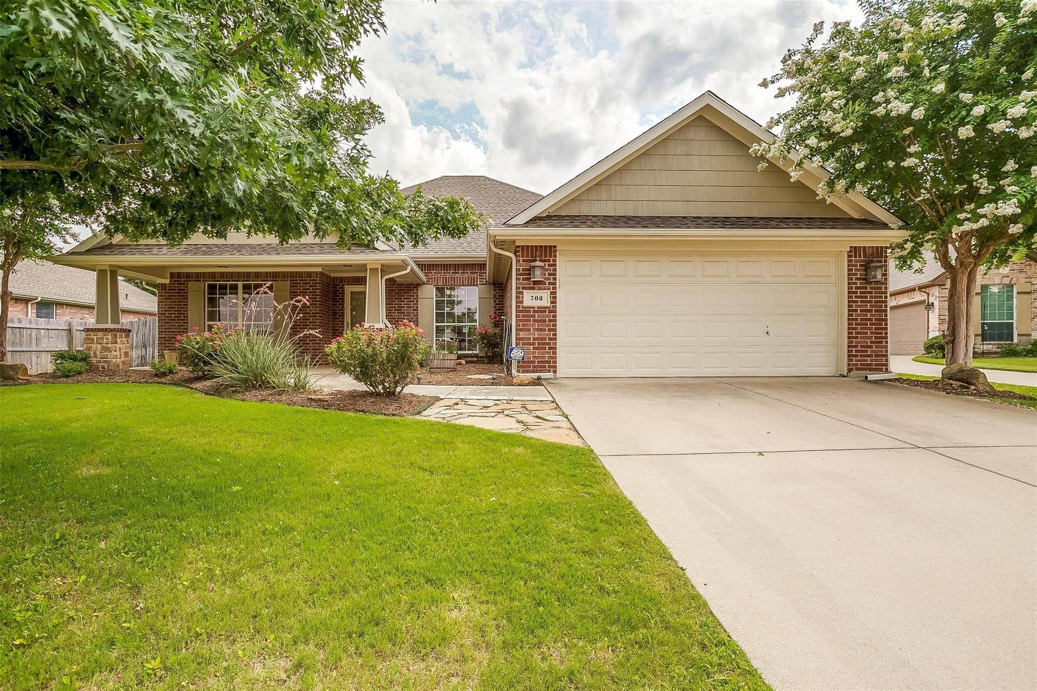 Burleson, TX 76028,708 Lone Oak Court