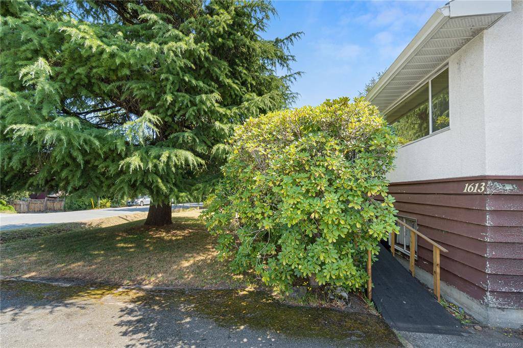 Nanaimo, BC V9S 1J6,1613 Morey Rd