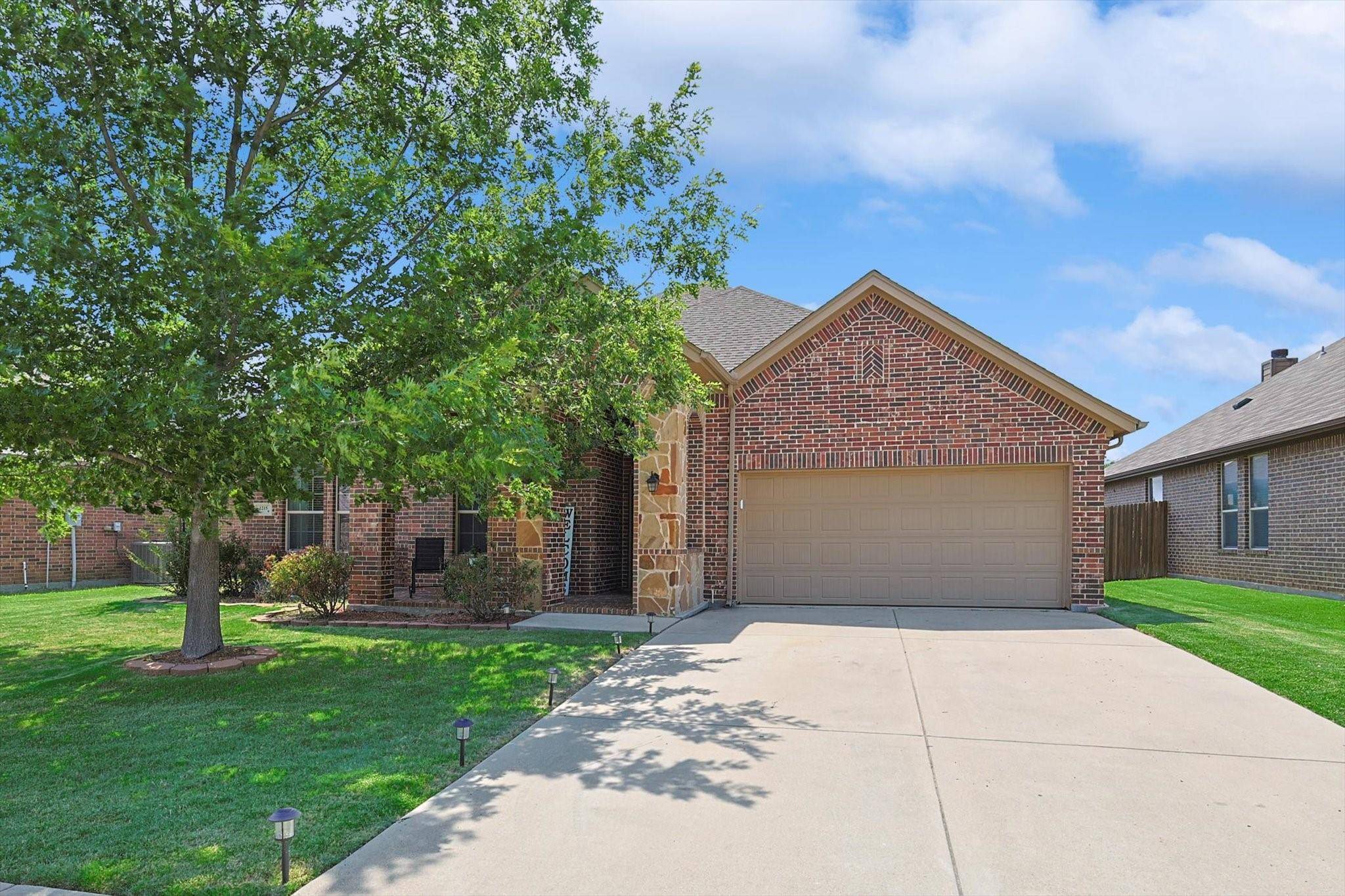 Burleson, TX 76028,1215 Lantana Lane