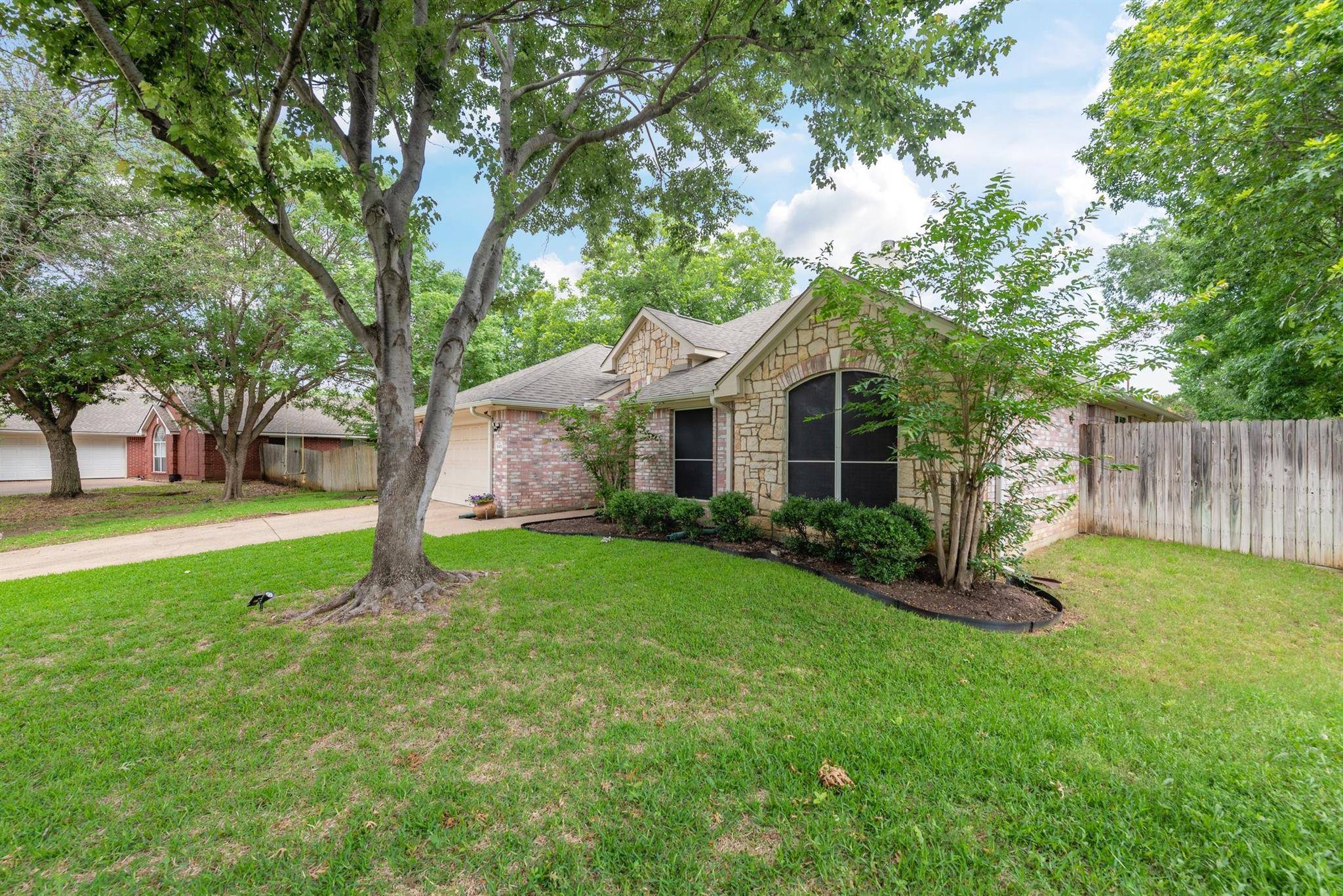 Keller, TX 76248,645 Cottonwood Trail