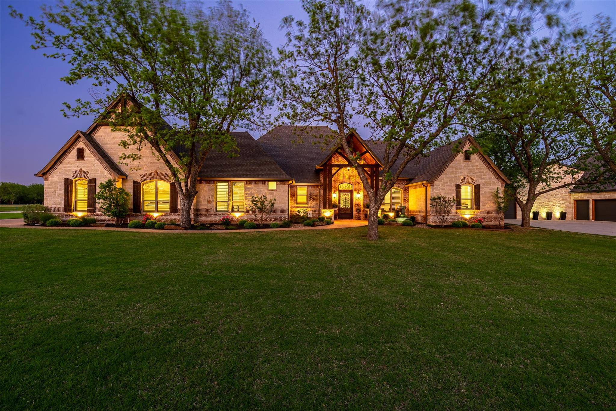 Granbury, TX 76049,9204 King Air Drive