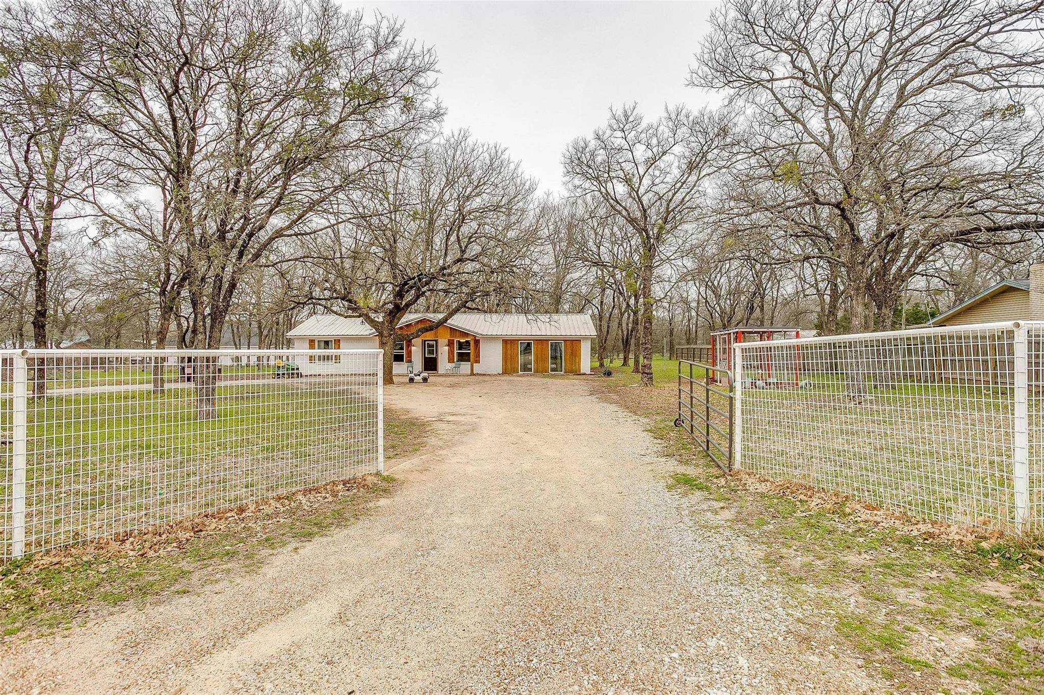 Whitney, TX 76692,141 Tall Timber Trail