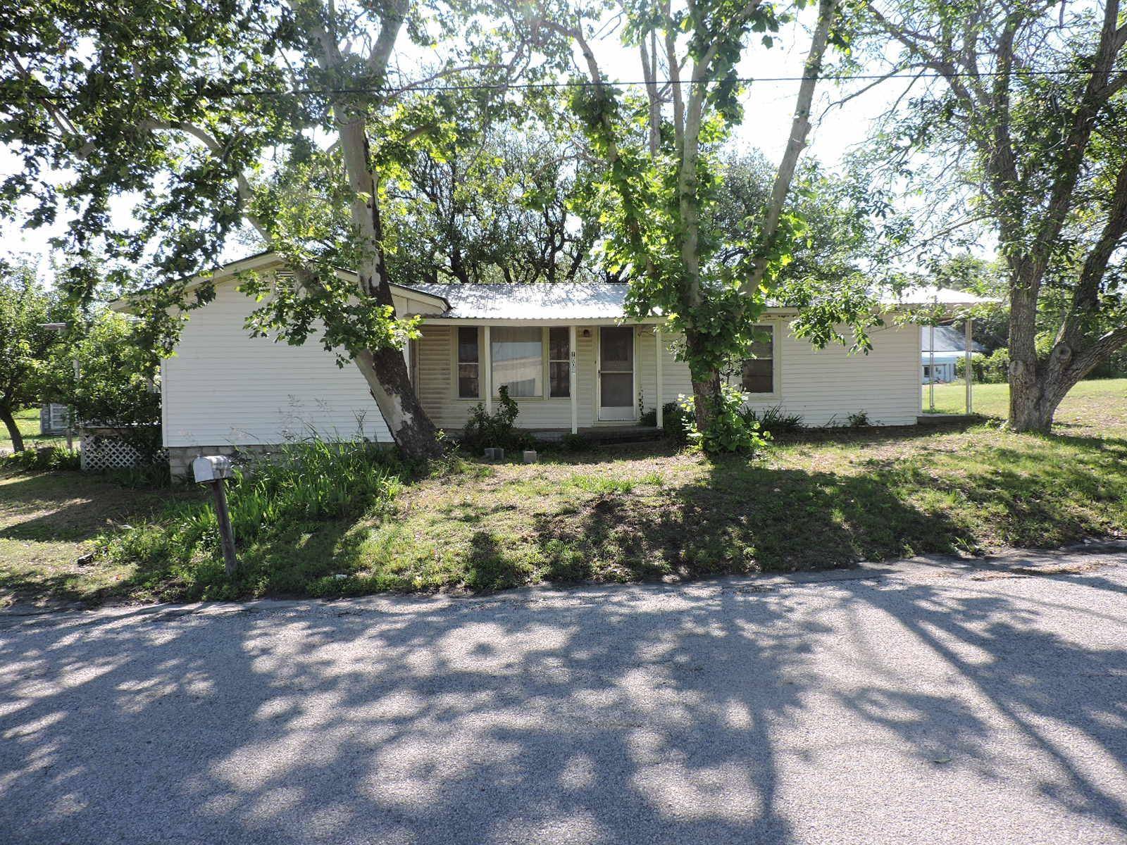 Goldthwaite, TX 76844,1804 N Cline Street N