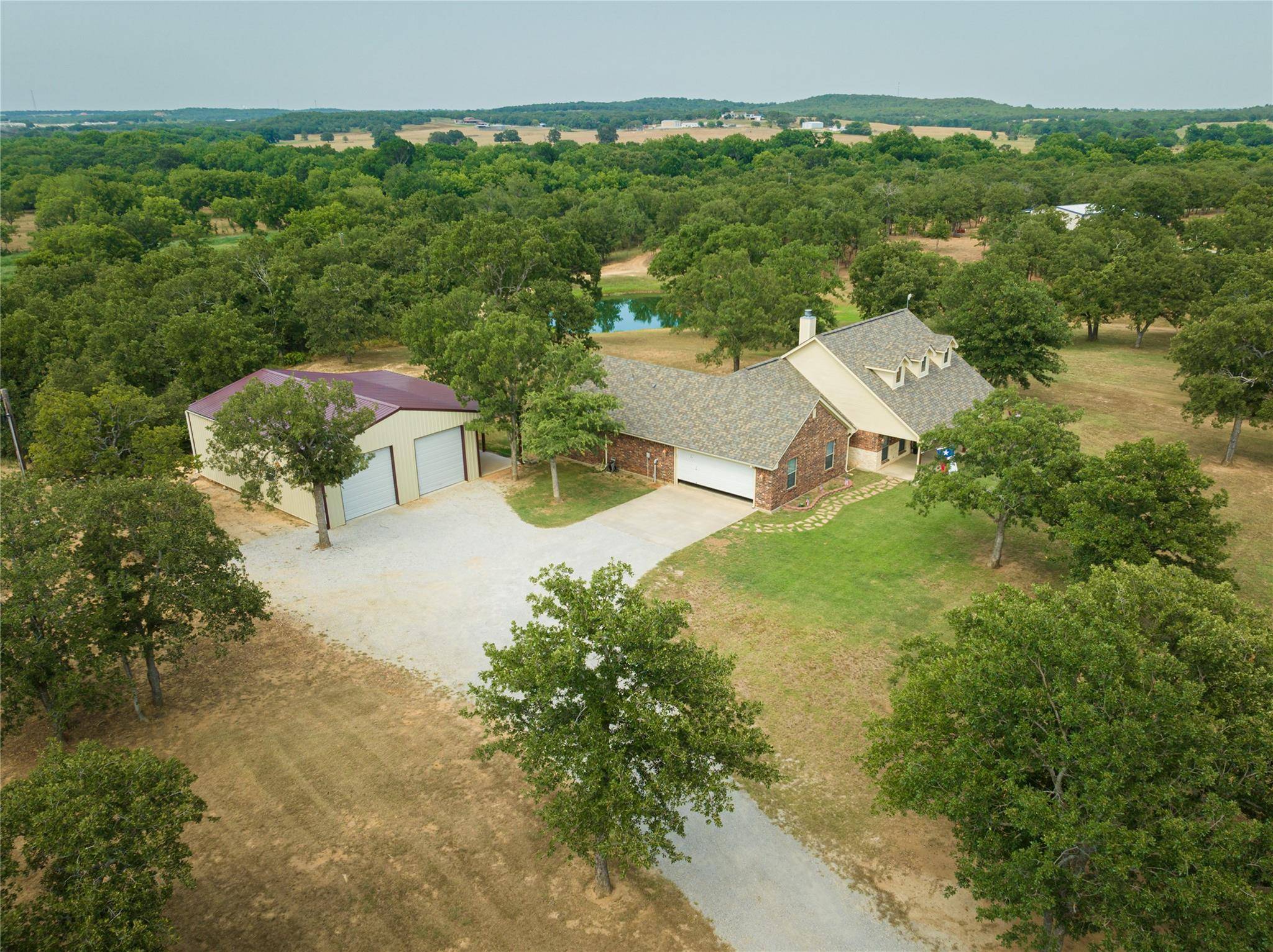 Bowie, TX 76230,467 Timber Oaks Court