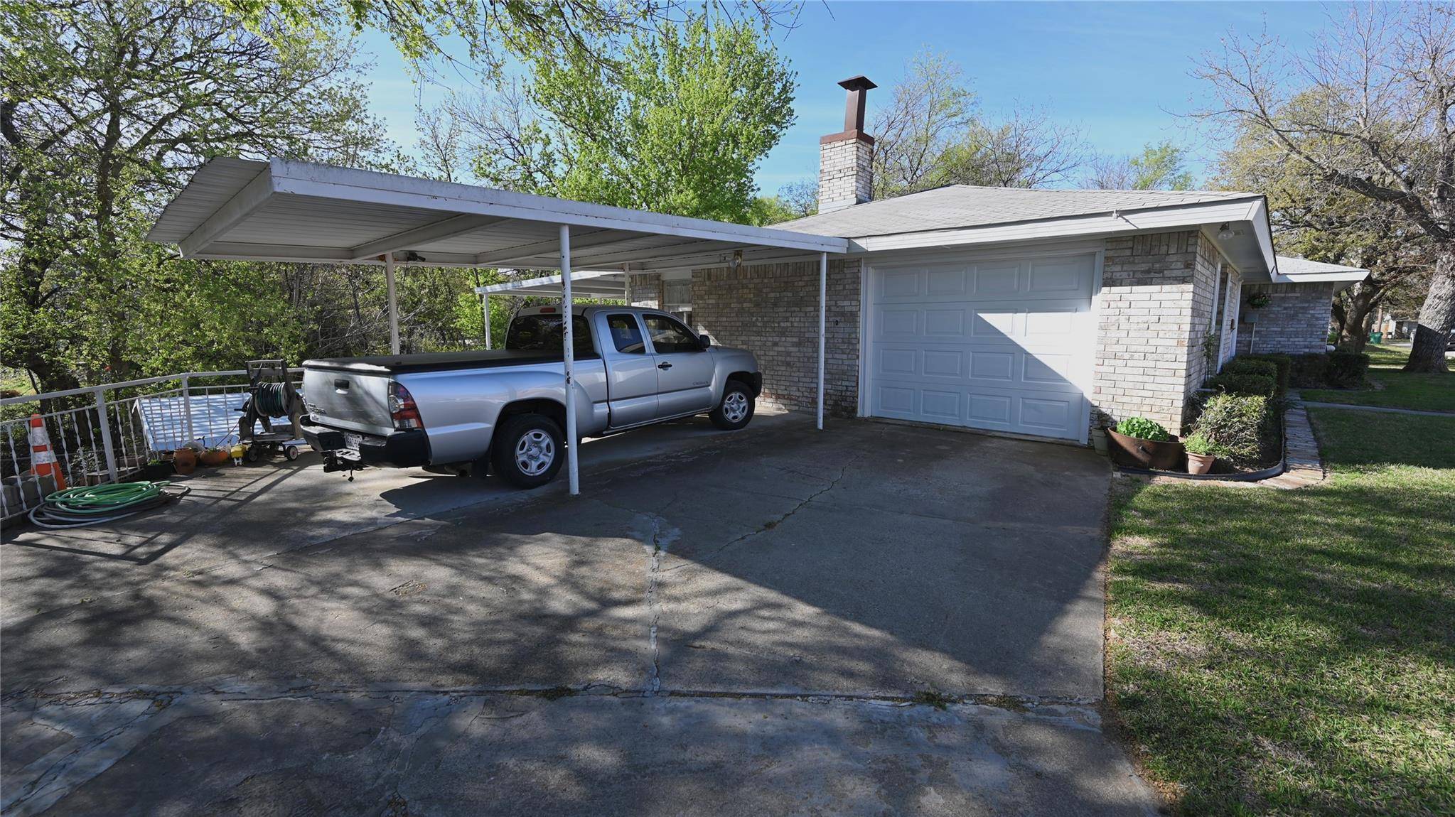 Bowie, TX 76230,1103 Miller Street