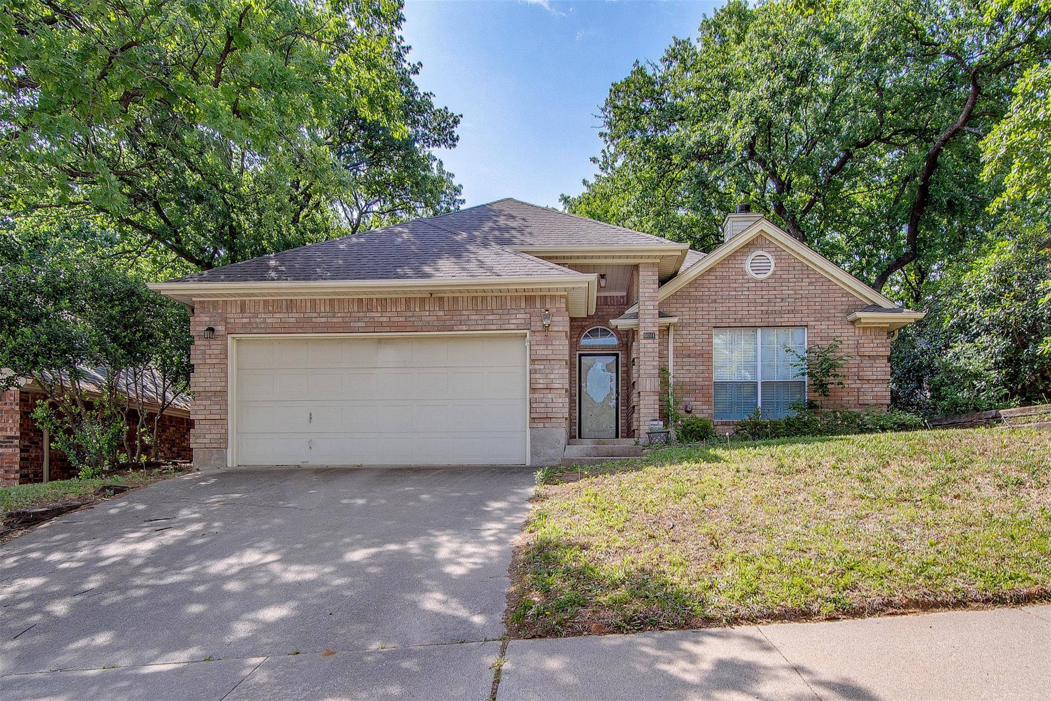 Arlington, TX 76017,6014 Flintshire Court