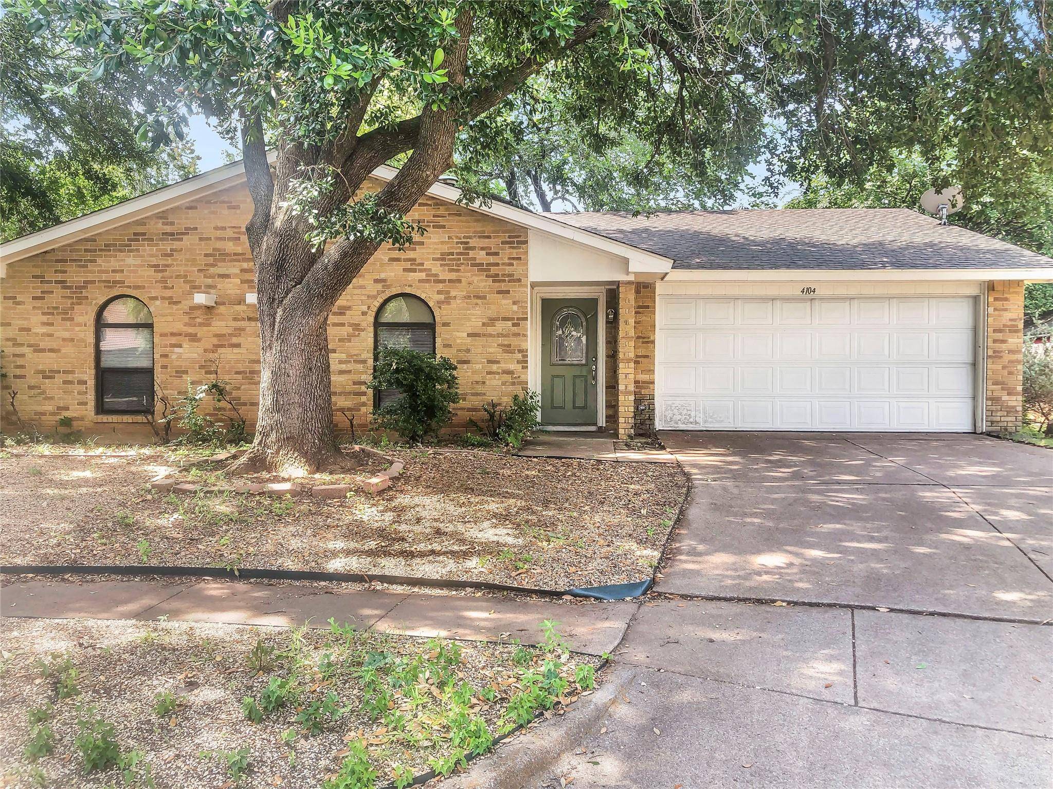 Arlington, TX 76016,4104 Crestover Court