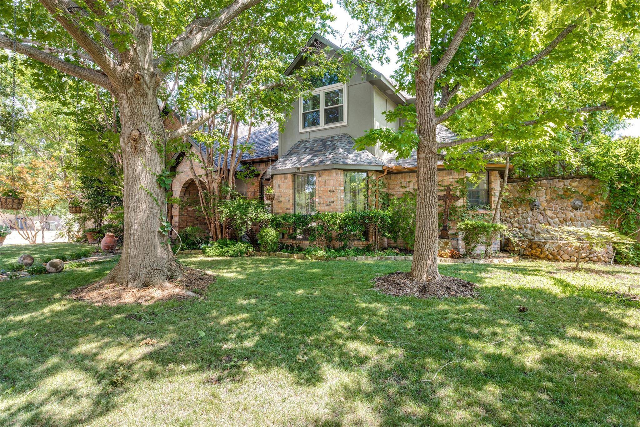 Plano, TX 75075,1700 Fernwood Drive