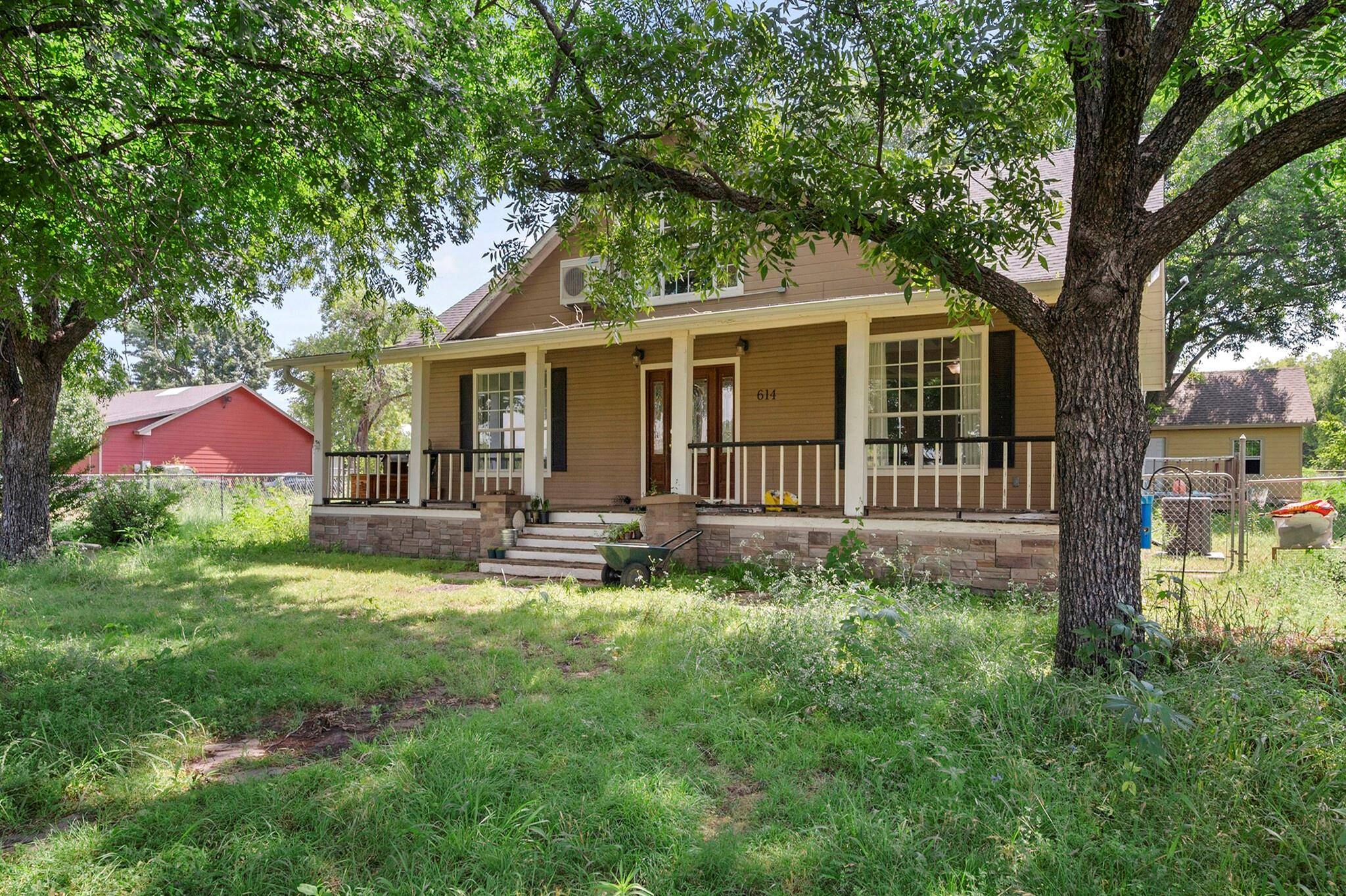 Valley View, TX 76272,614 N Lee Street