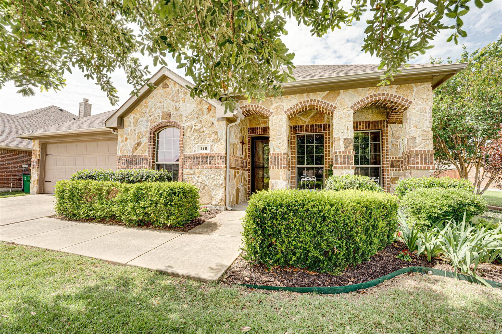 Waxahachie, TX 75165,116 Lacy Oak Lane