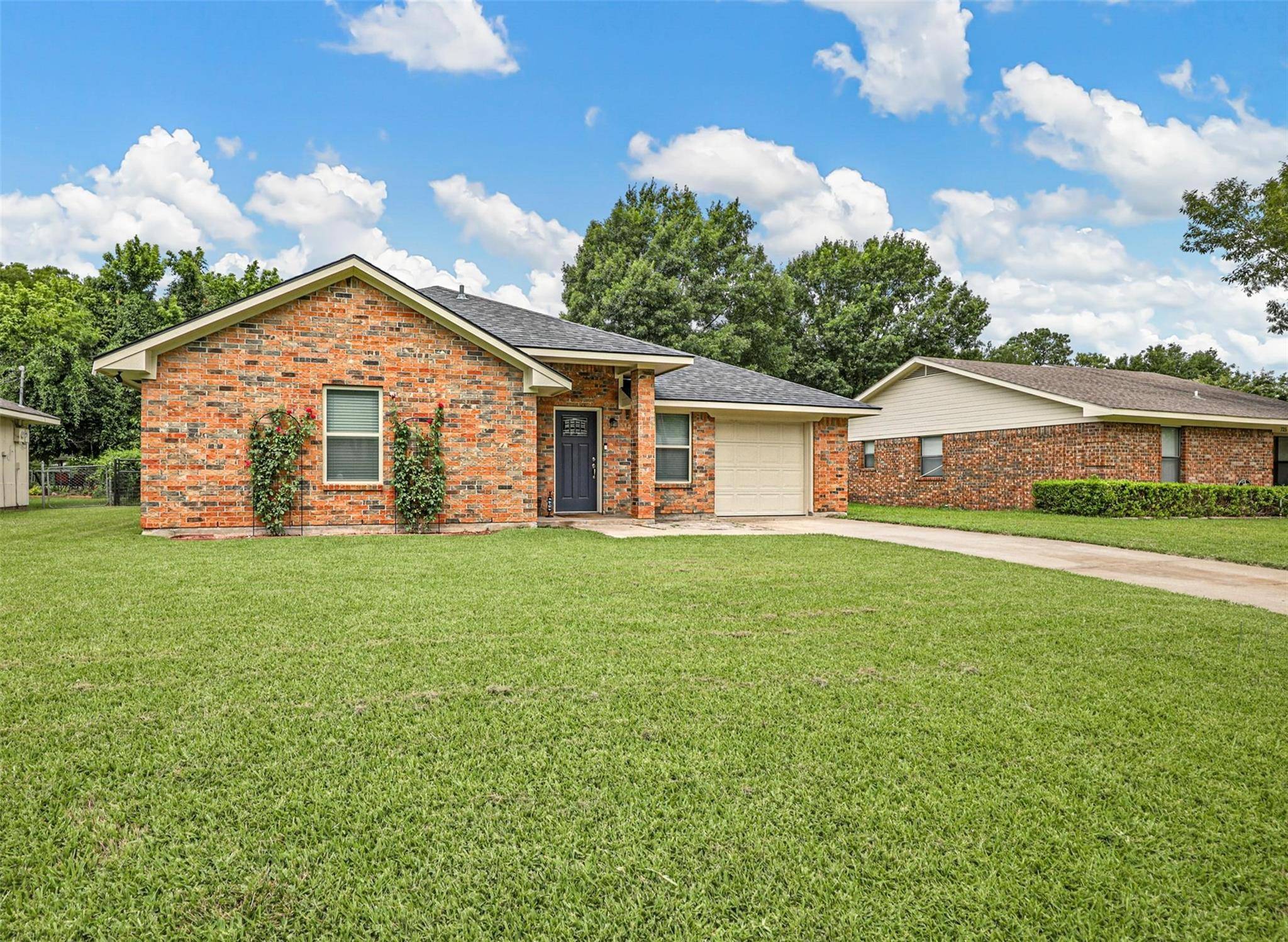 Whitesboro, TX 76273,723 Park Place