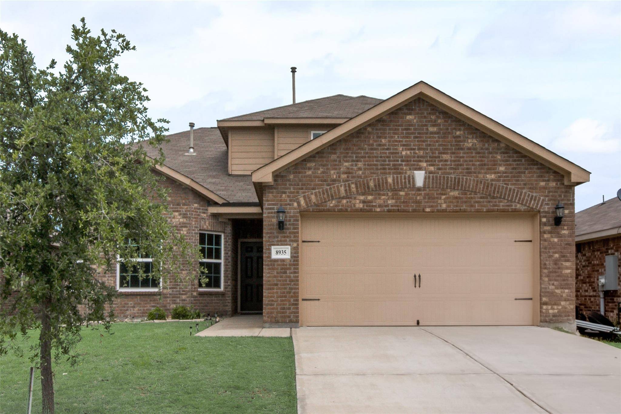 Forney, TX 75126,8935 Black Haw Street