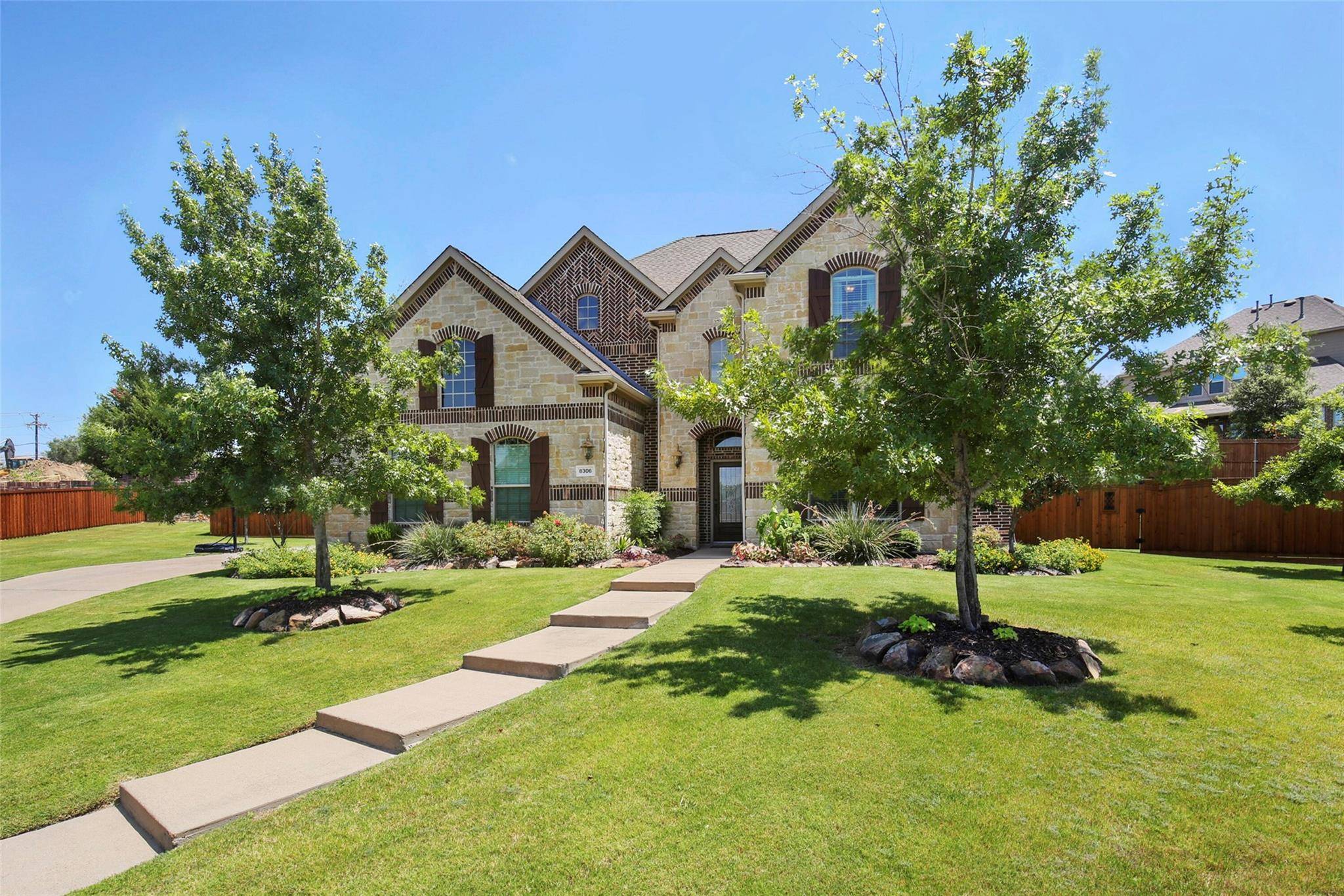 Rowlett, TX 75089,8306 Lake Valley Court