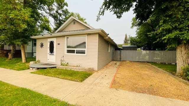 Drumheller, AB T0J 0Y3,160 5 Street W