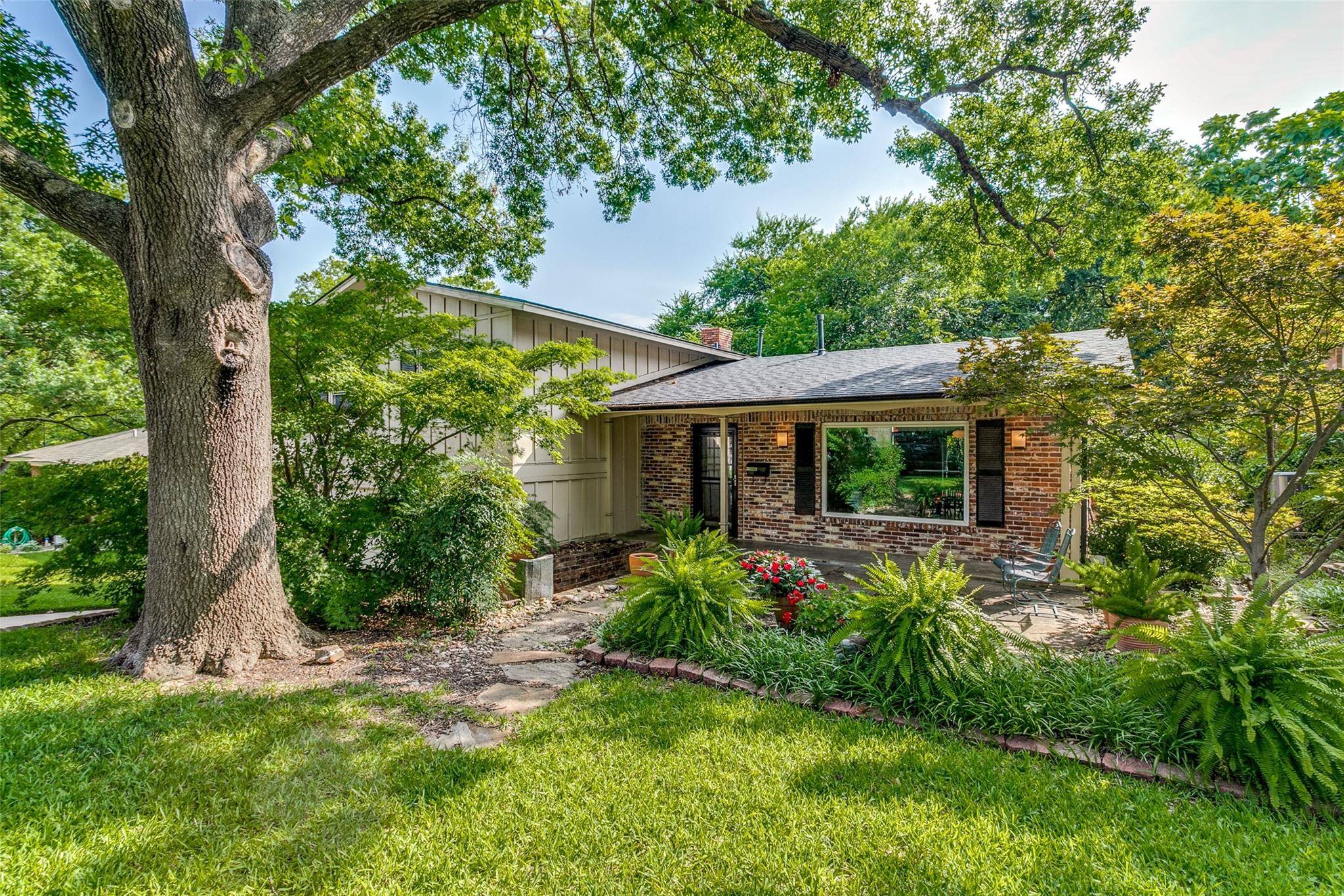 Dallas, TX 75218,11615 Saxon Street