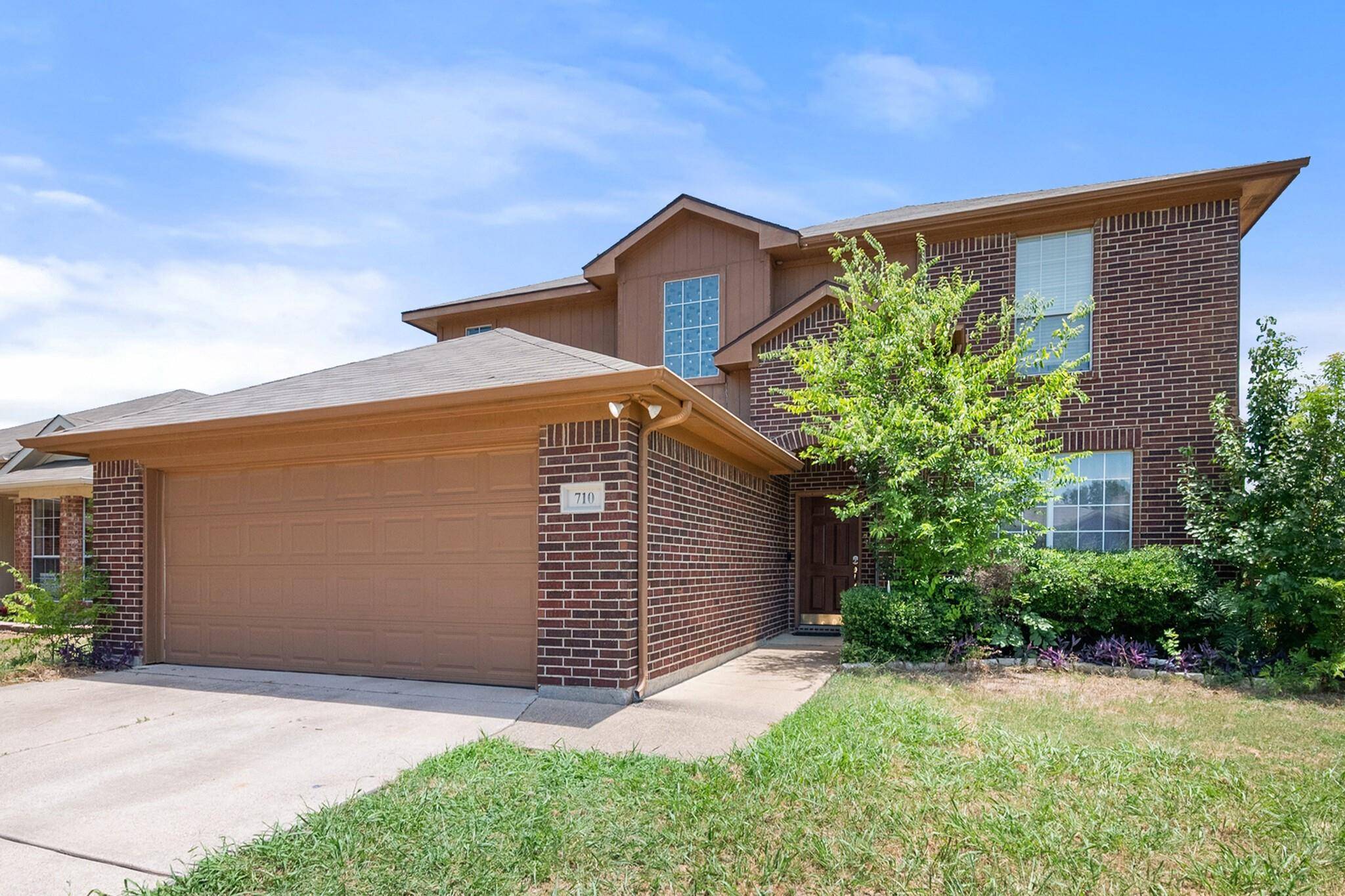 Arlington, TX 76001,710 Stone Mesa Court