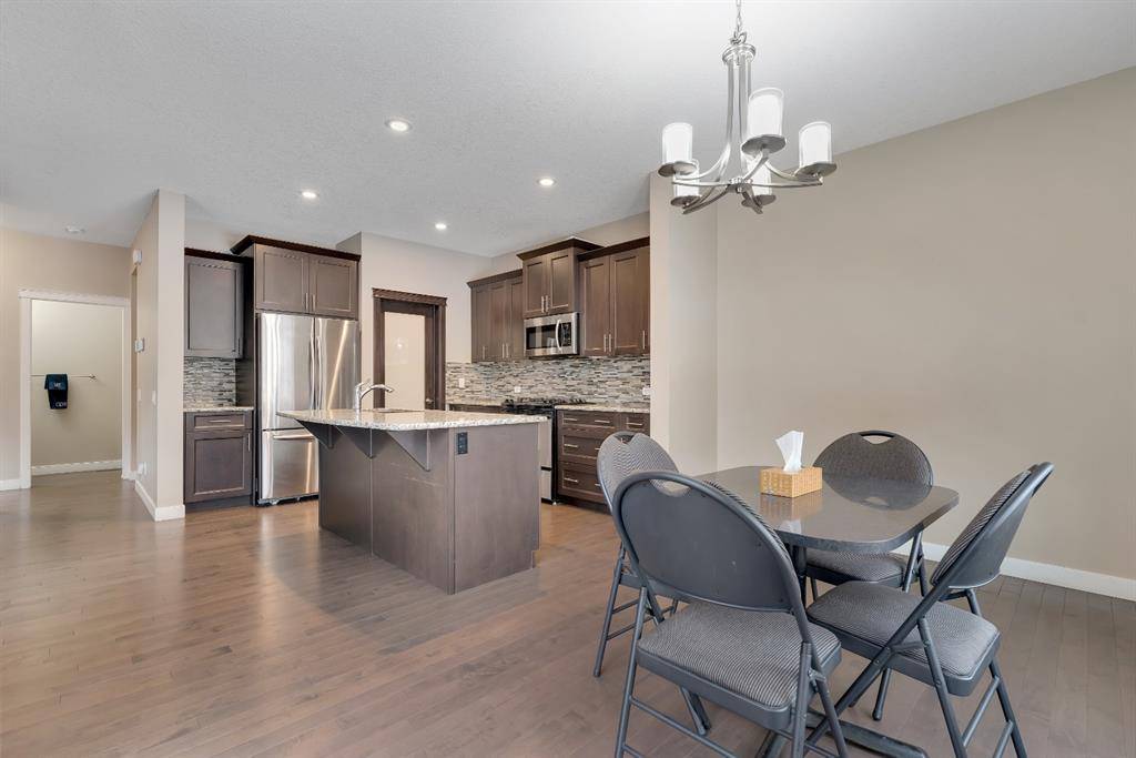 Chestermere, AB T1X 0T5,204 Aspenmere CIR