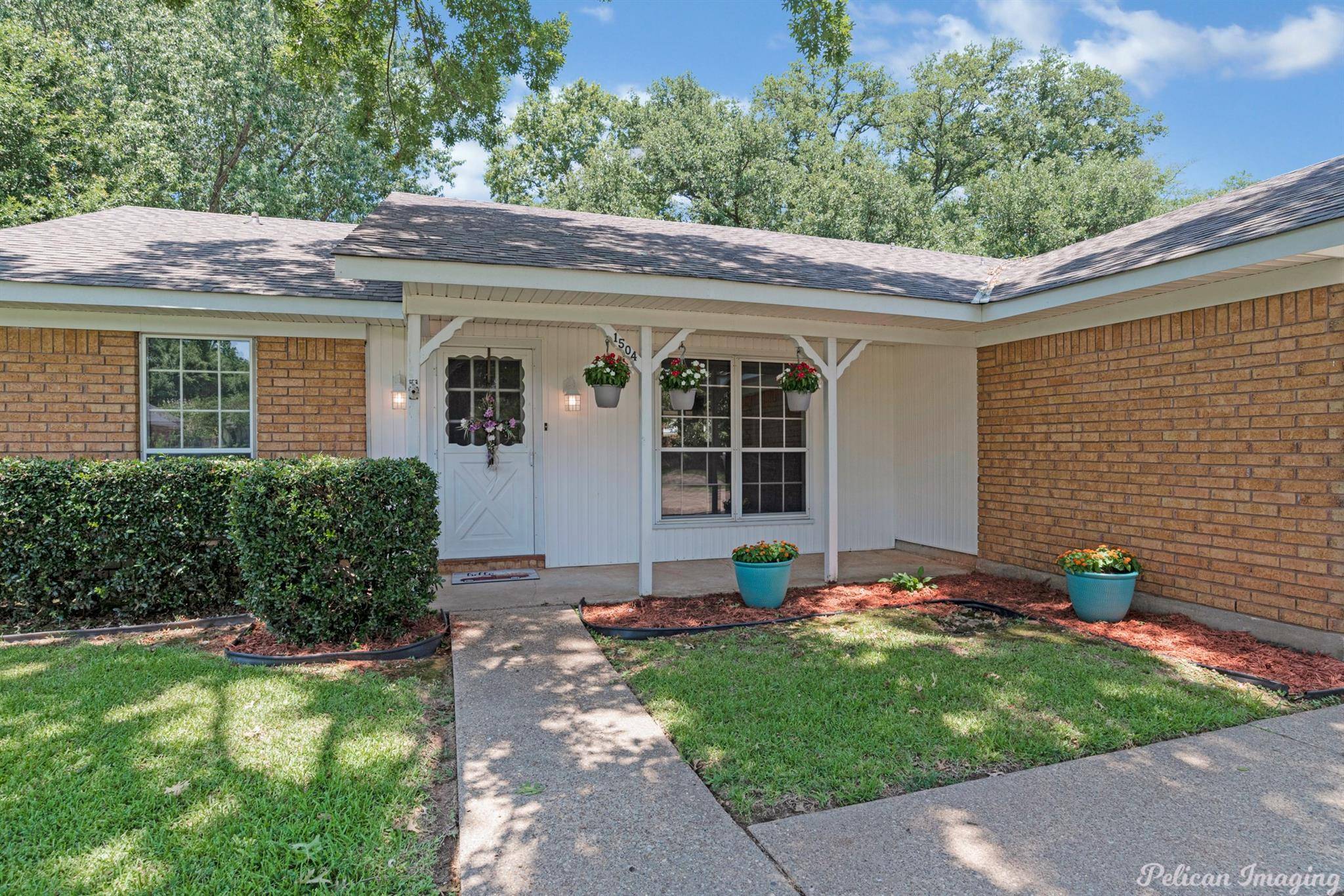 Shreveport, LA 71105,1504 Suburbia Drive