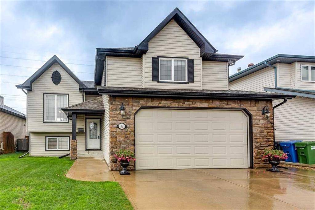 Red Deer, AB T4R 3K4,42 Lagrange CRES