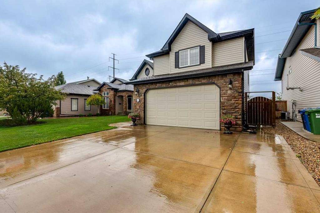 Red Deer, AB T4R 3K4,42 Lagrange CRES