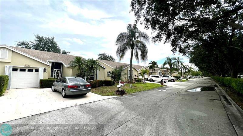 Greenacres, FL 33463,6221 Pond Tree Ct  #6221