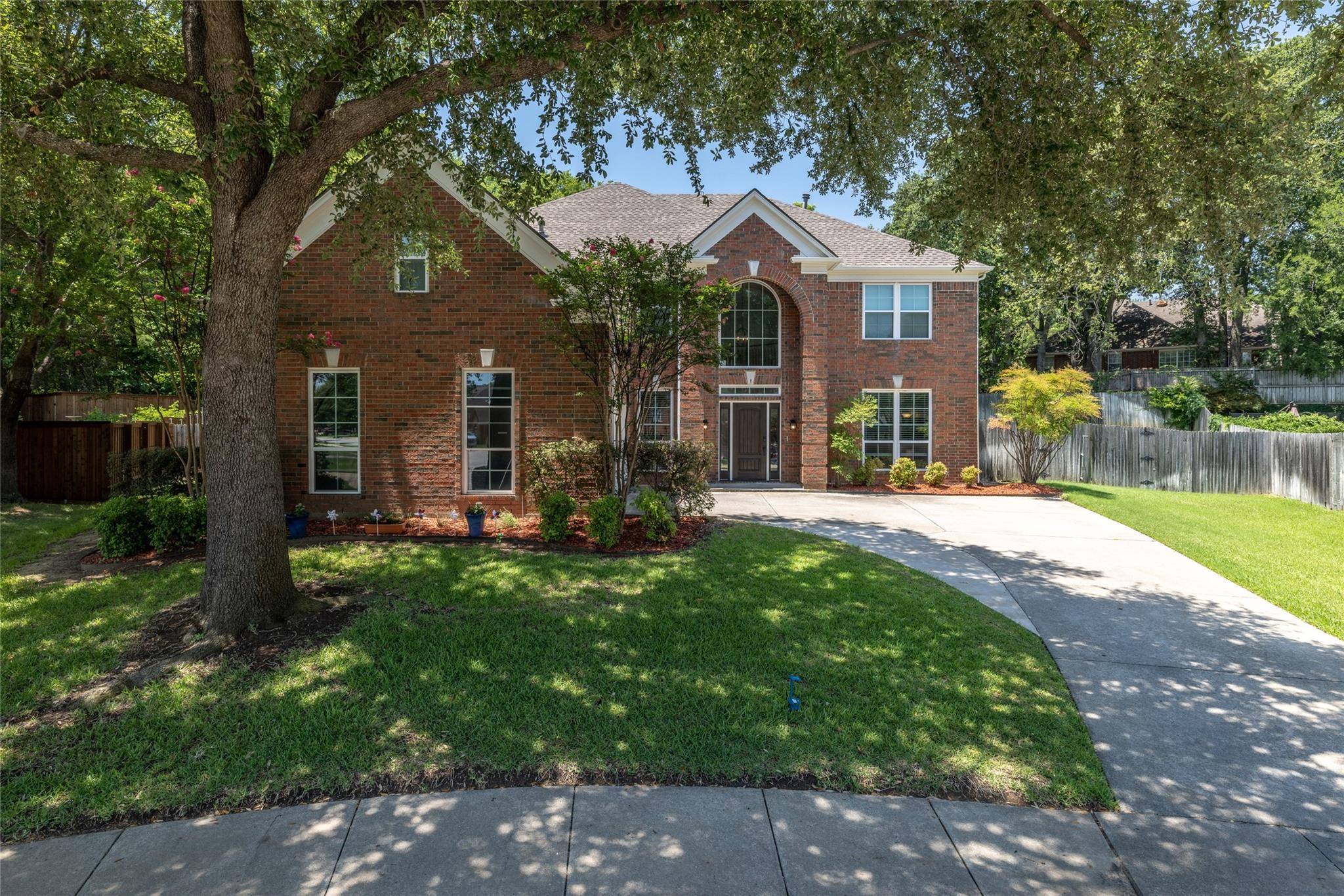 Grapevine, TX 76051,715 Bear Run Drive