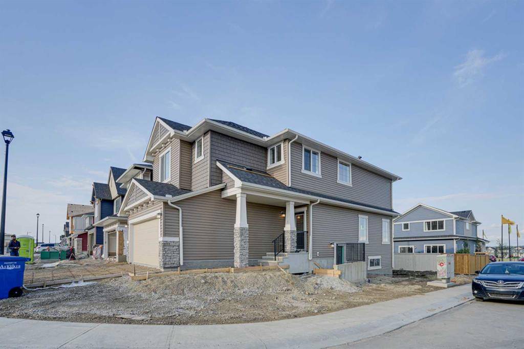 Airdrie, AB T4B 5K2,1448 Bayview PT SW