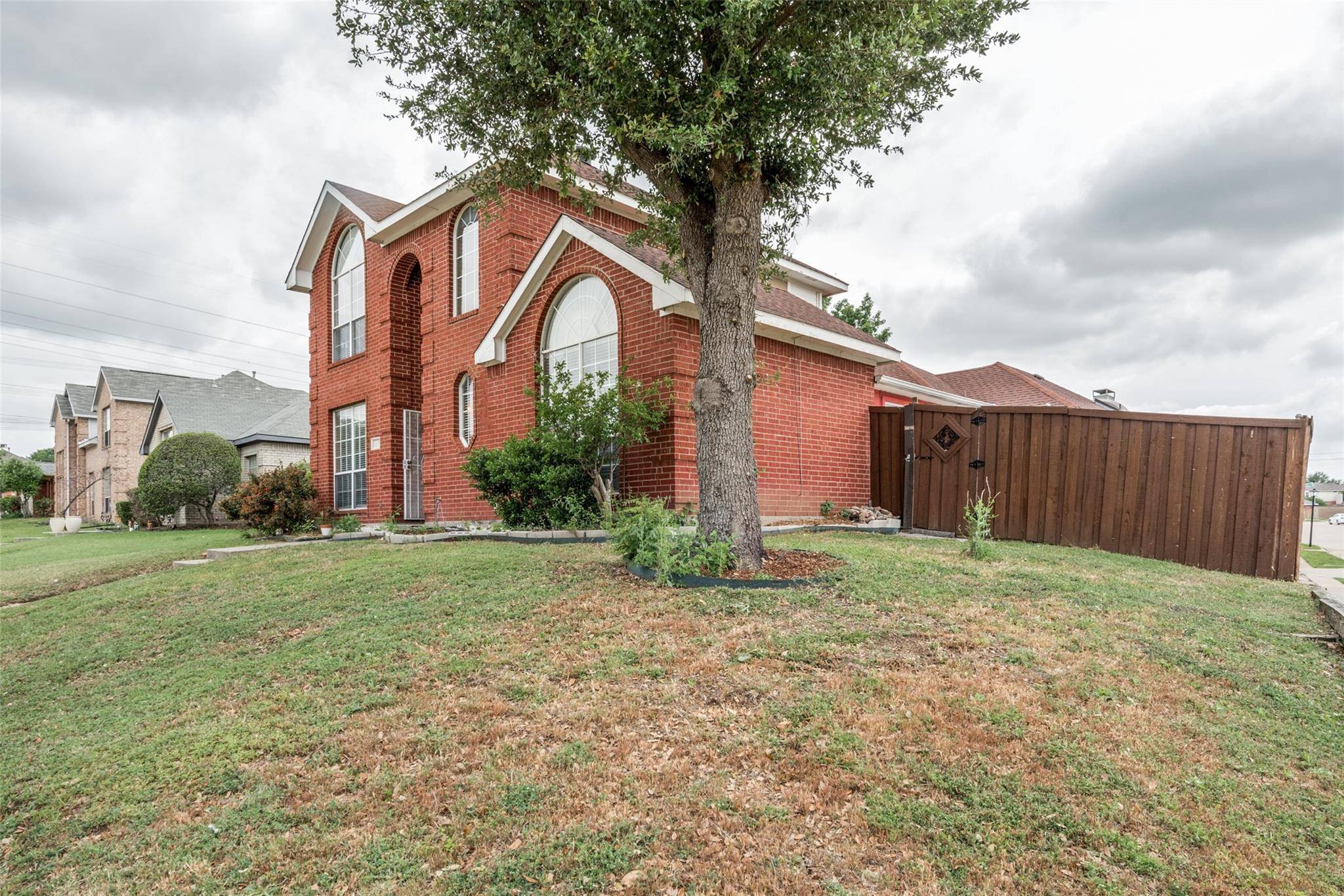 Carrollton, TX 75010,1113 Creekbluff Drive