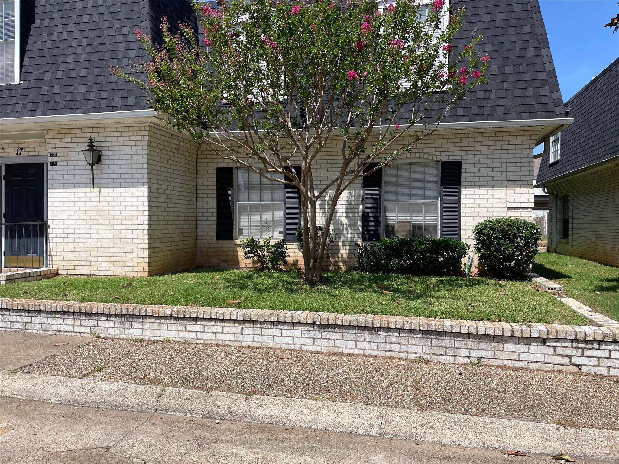 Shreveport, LA 71104,3730 FAIRFIELD Avenue #102